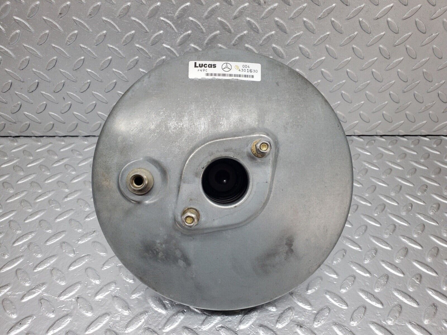 44589 Mercedes-Benz W124 220E Brake Booster Lucas 0044301630