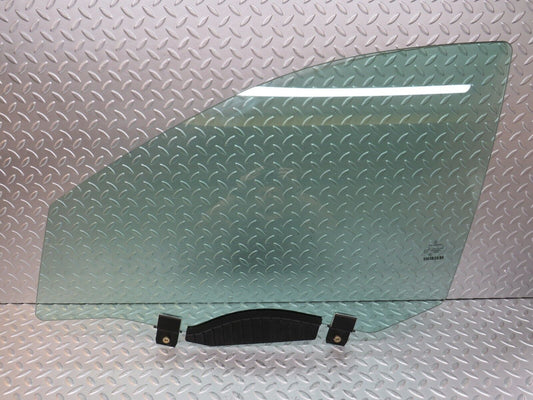 35168 Mercedes-Benz W221 Front Left Door Window Glass