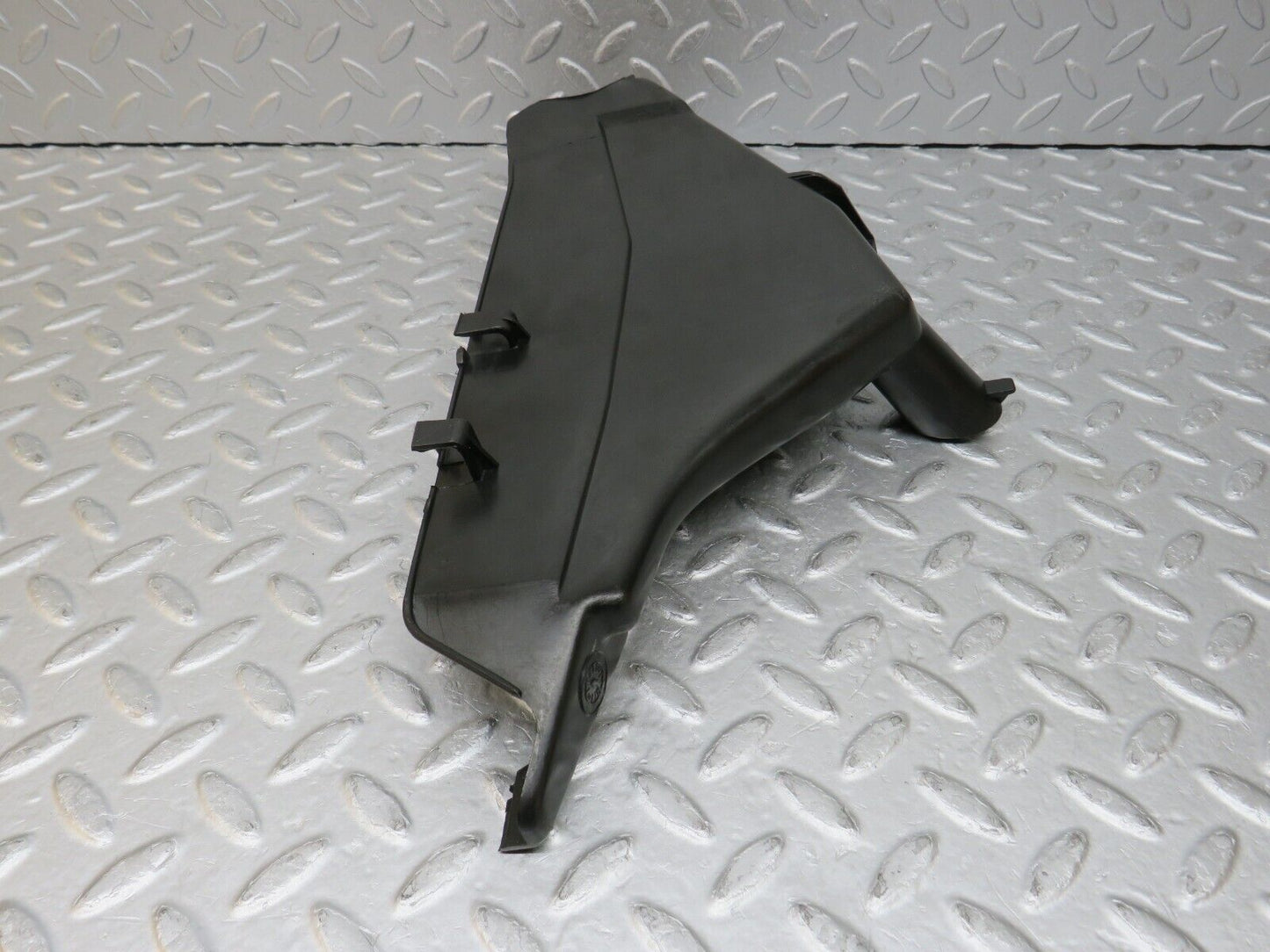 36660 Mercedes-Benz W201 190E 2.0L Front Right Rain Gutter Drain Channel 2016280273