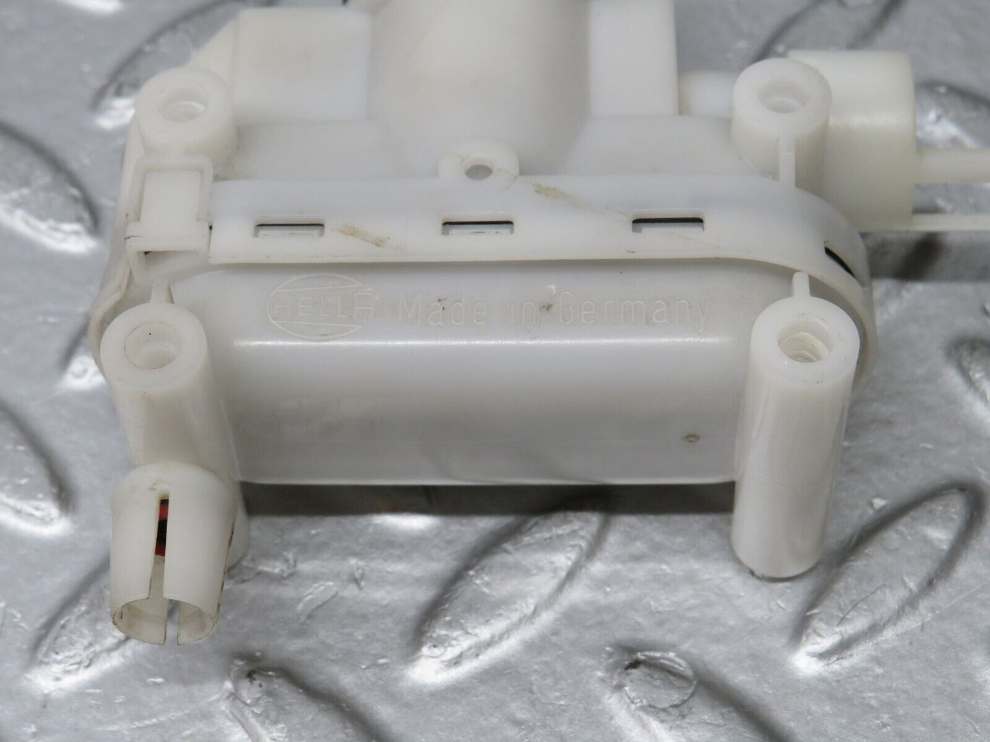 38350 Mercedes-Benz R129 280SL Coupe Door Lock Vacuum Actuator