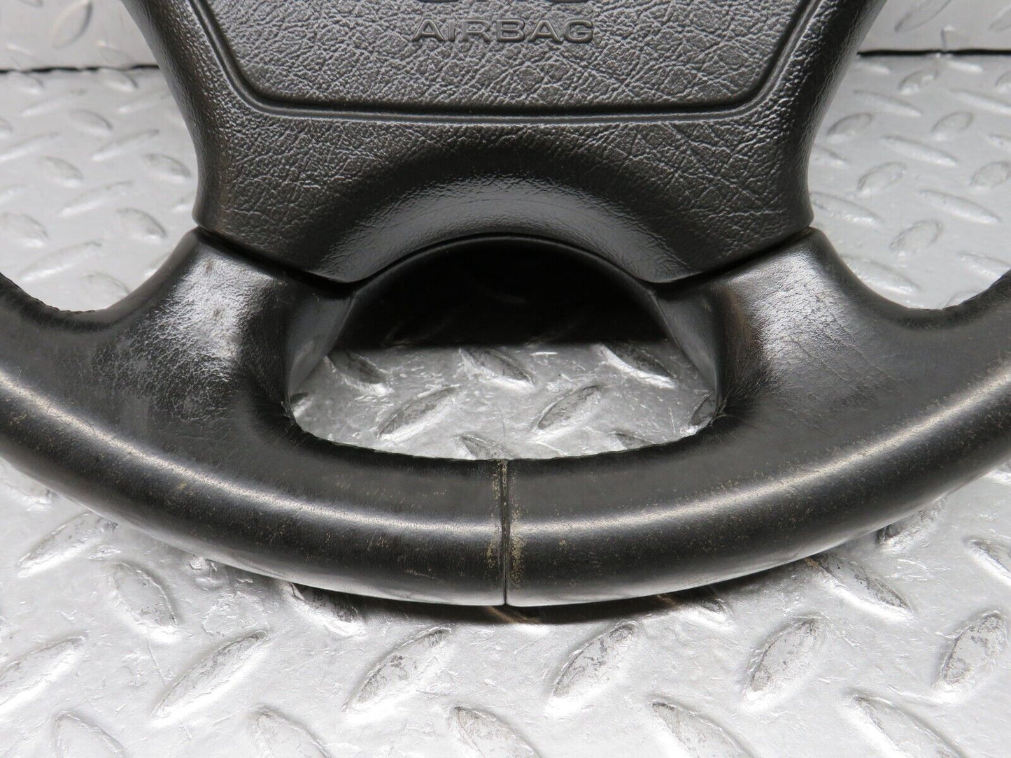 37845 Mercedes-Benz A124 320E Cabriolet Steering Wheel 507294
