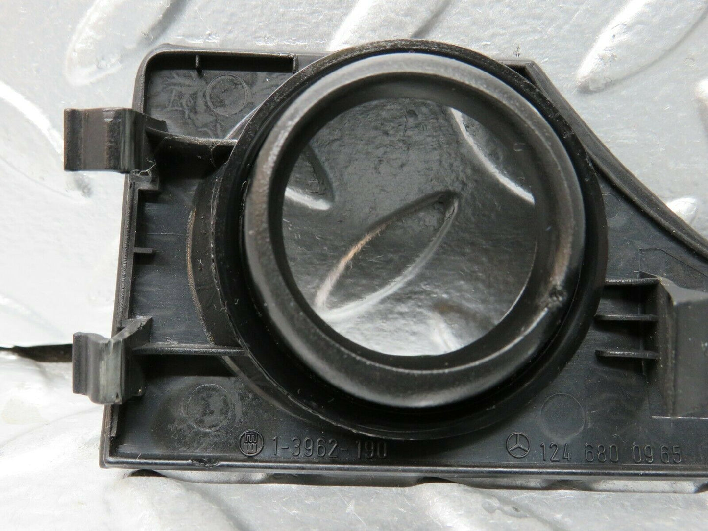 24298 Mercedes-Benz S124 220TE Wagon Ignition Switch Cover Surround 1246800165