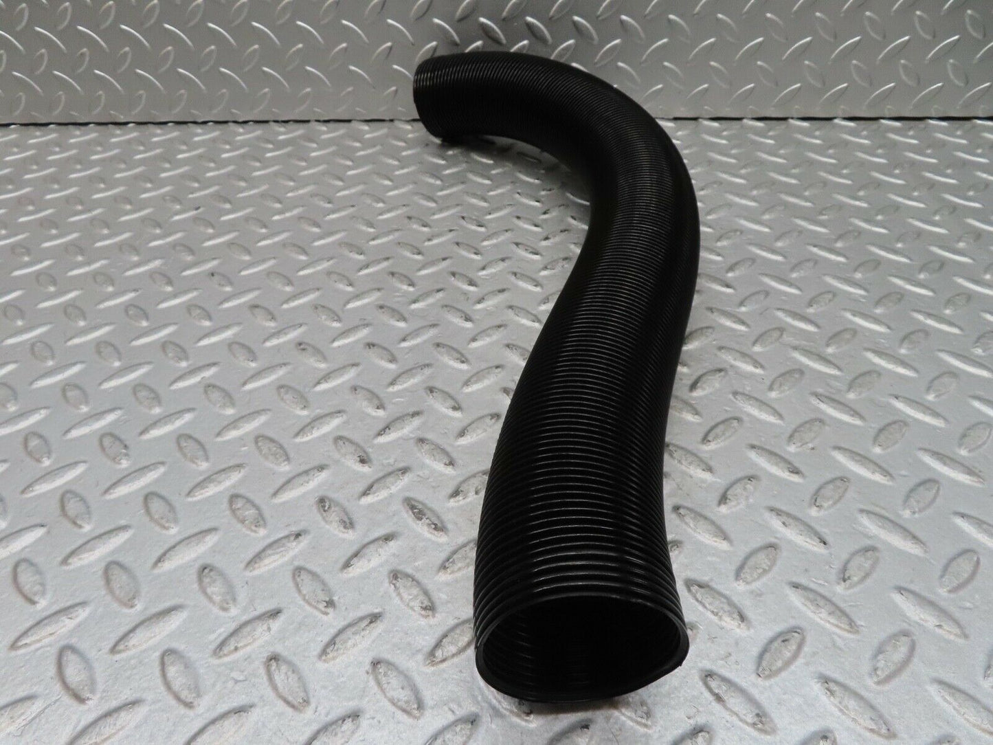 16831 Mercedes-Benz C123 280CE Coupe Dash Air Vent Pipe