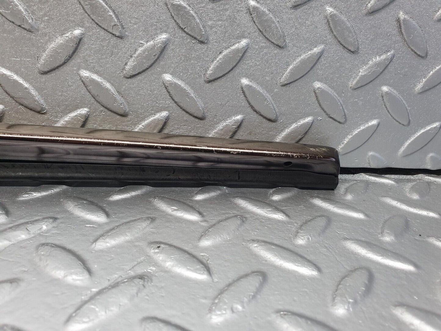 42610 Mercedes-Benz R129 320SL Coupe Trunk Lid Handle Trim 1297580396