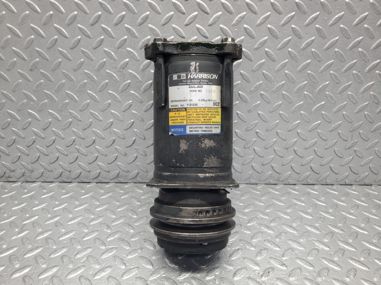 W126 Coupe air conditioning compressor used OEM