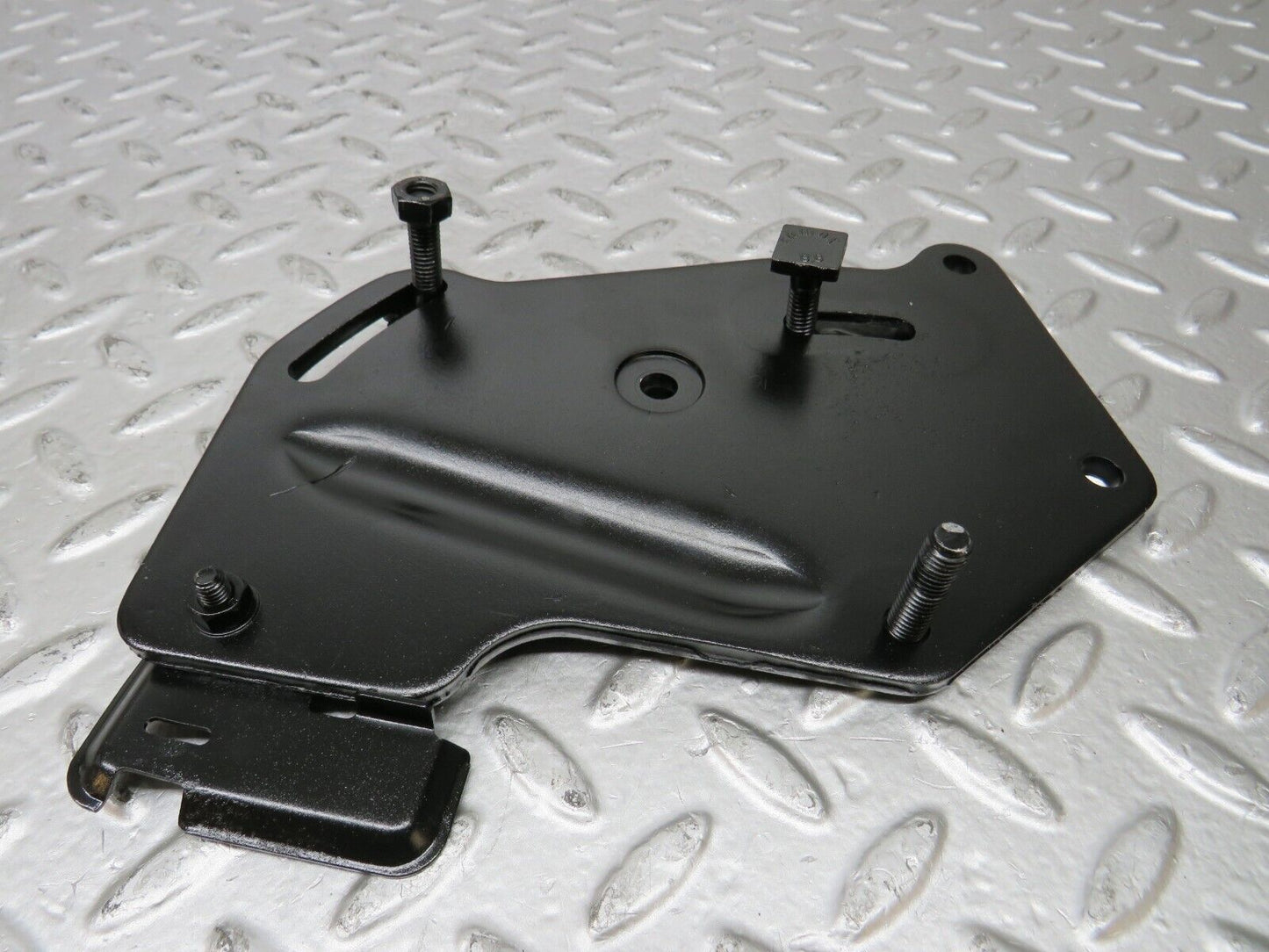 26239 Mercedes-Benz W116 450SE Power Steering Pump Bracket