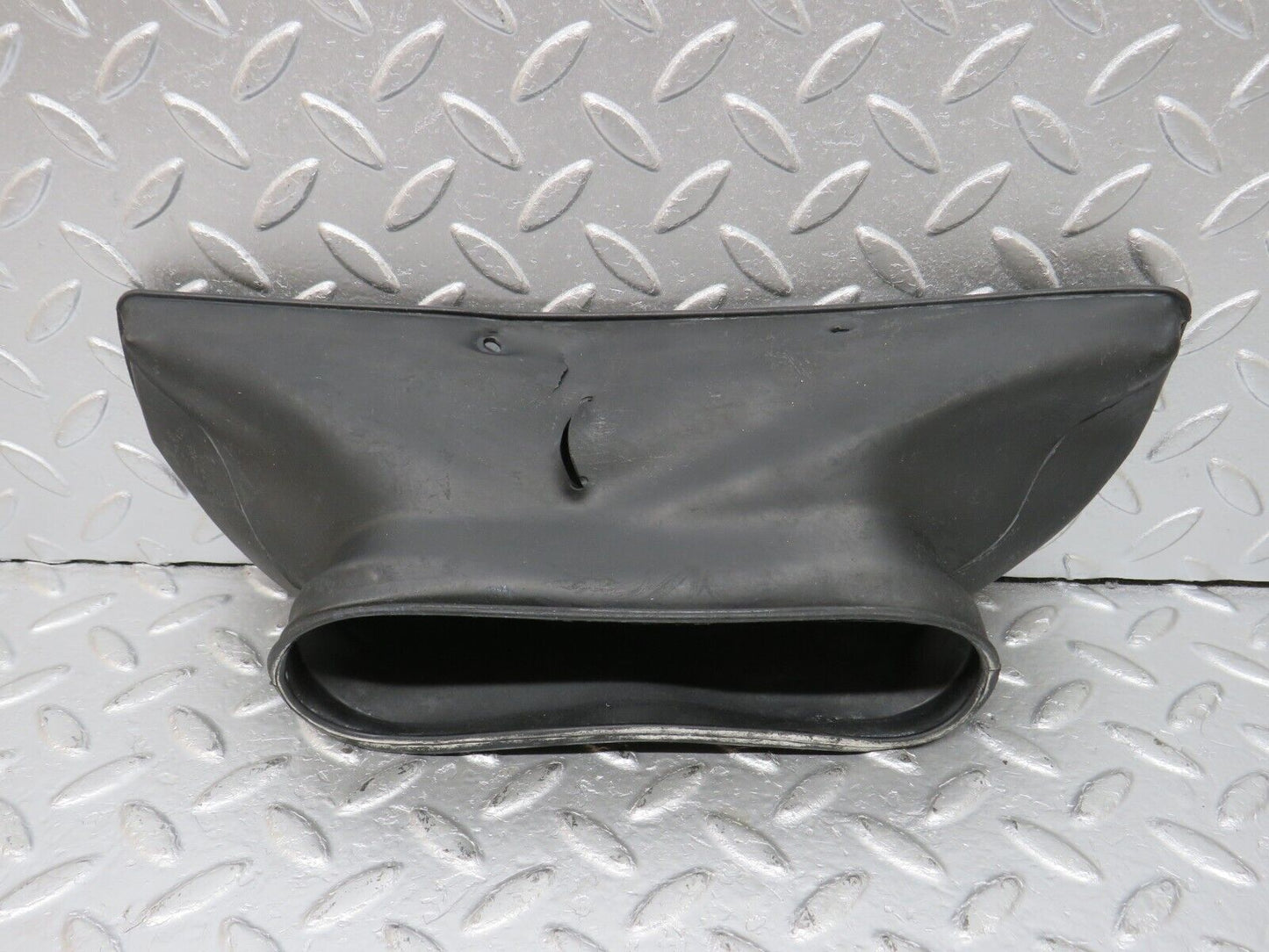 34438 Mercedes-Benz C126 380SEC Coupe Heating Duct Rubber 1268320088