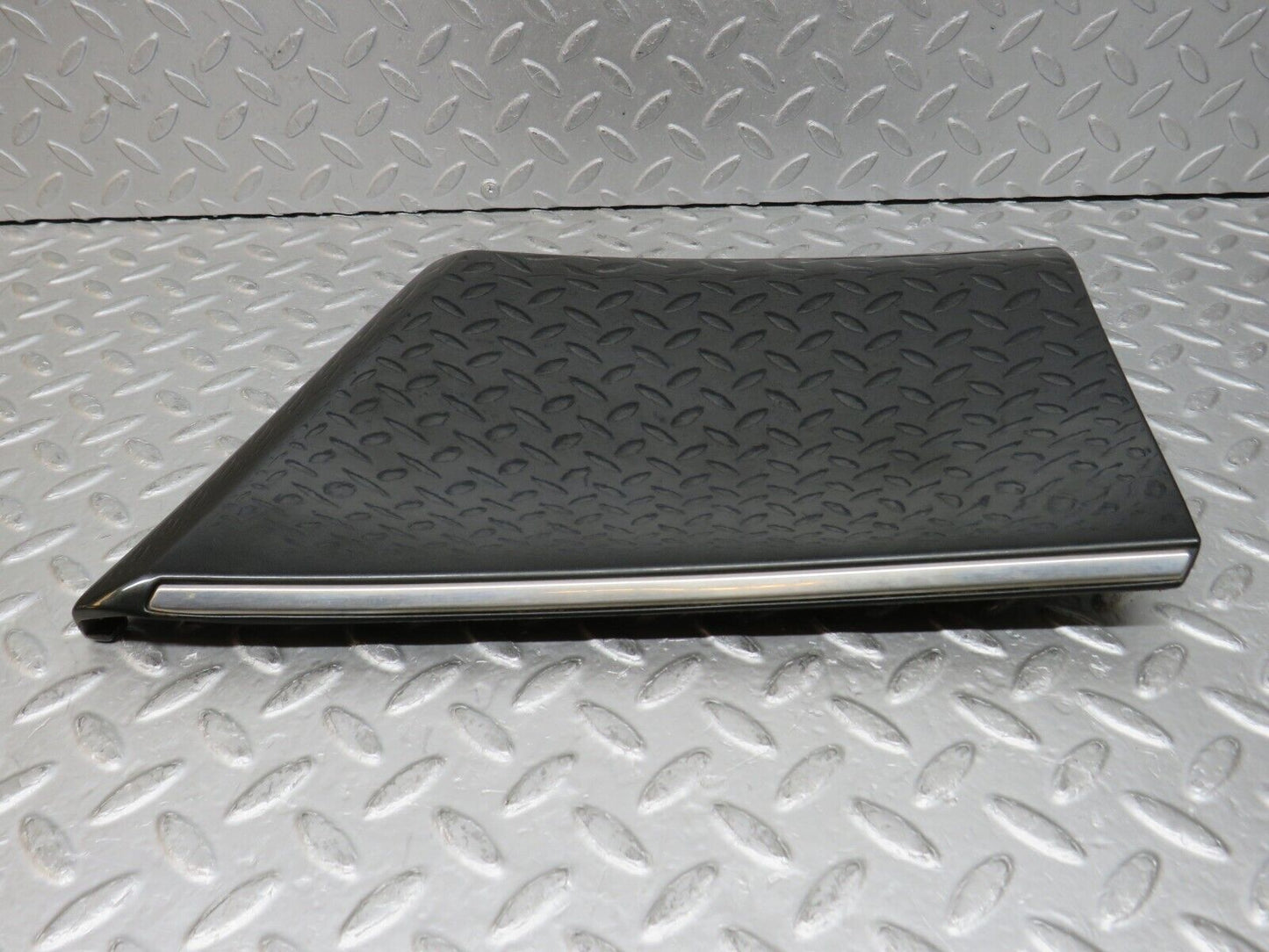 37831 Mercedes-Benz A124 320E Cabriolet Front Right Fender Wing Moulding Trim 1246903640