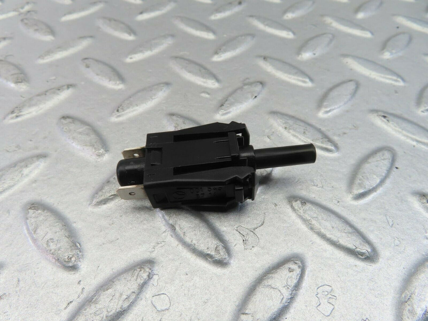 10404 Mercedes-Benz W201 190E Door Contact Switch 0015458714