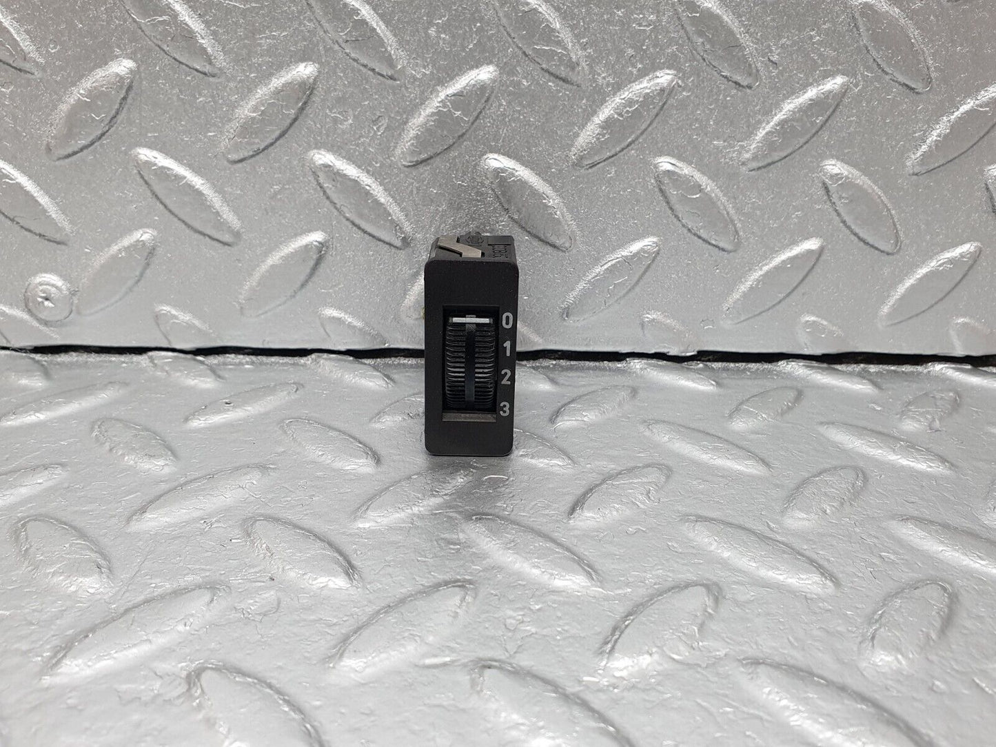 41654 Mercedes-Benz W124 200E Headlight Level Switch Hella 1248000173