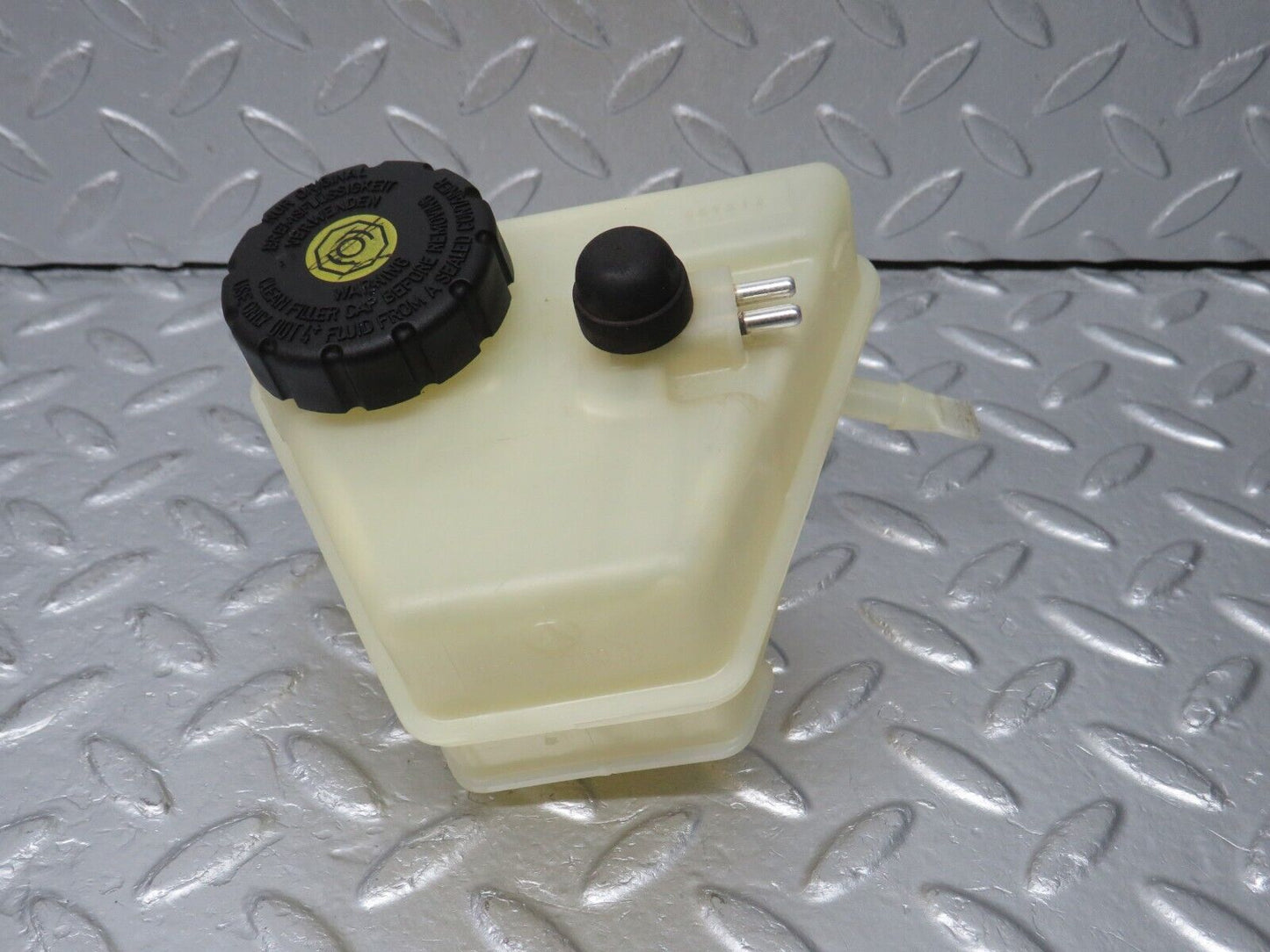 39415 Mercedes-Benz R129 320SL Coupe Brake Fluid Reservoir Tank 2024300002