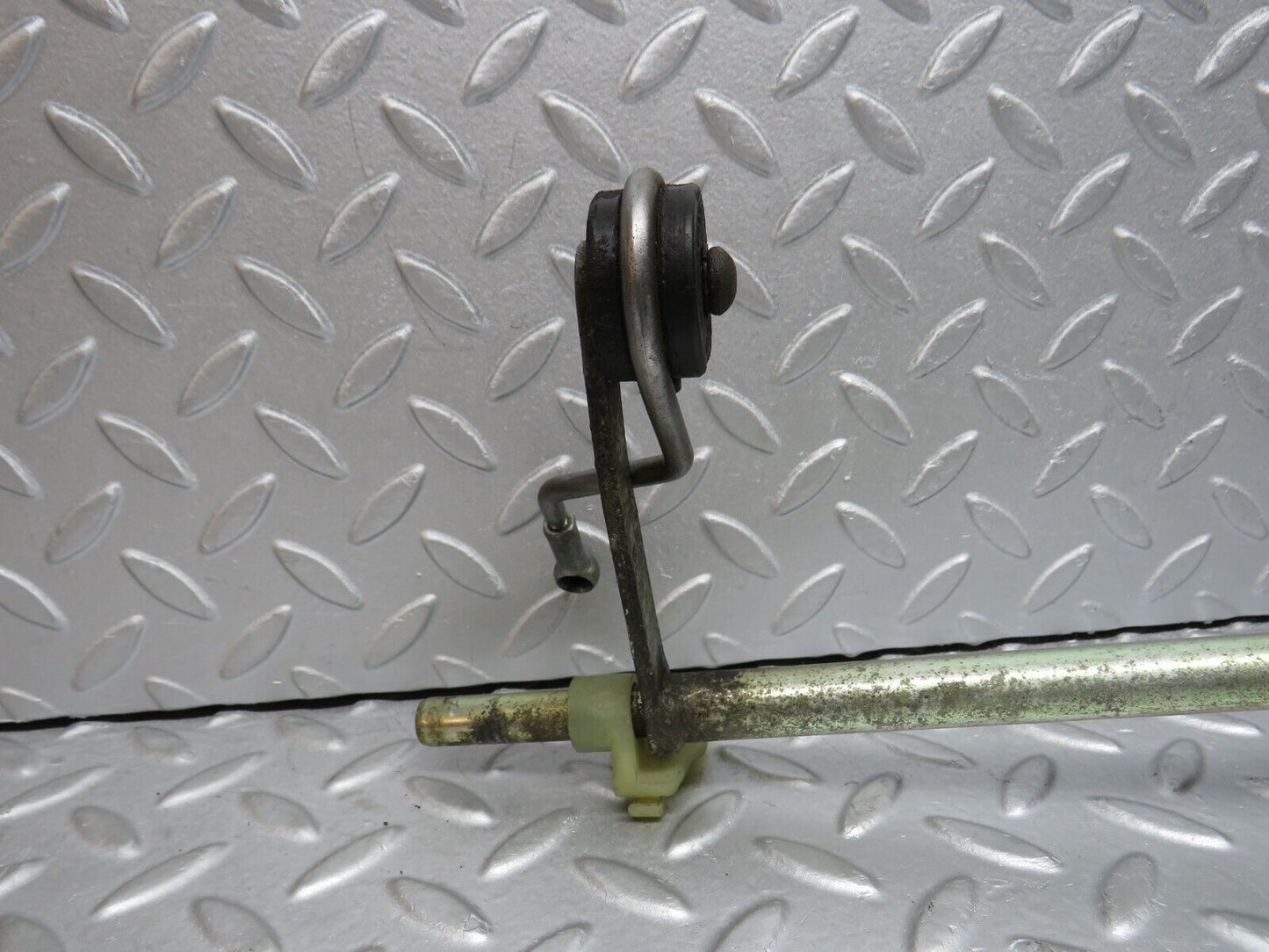 39215 Mercedes-Benz R107 500SL Accelerator Pedal Linkage