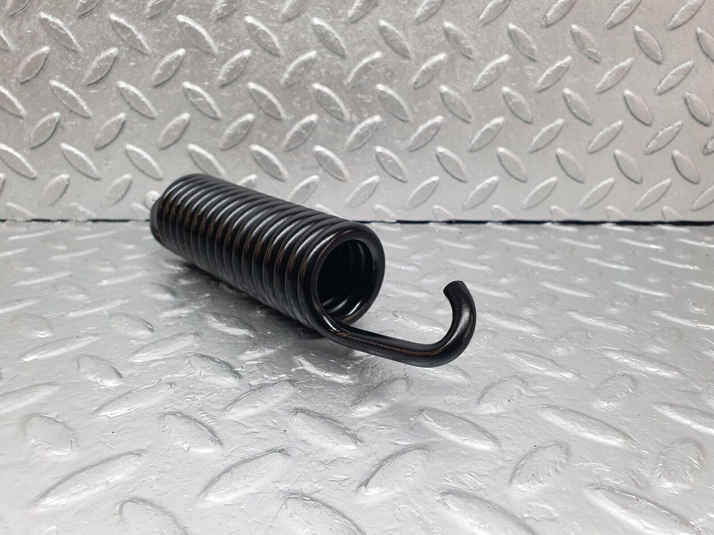 43577 Mercedes-Benz C126 380SEC Coupe Bonnet Hinge Spring