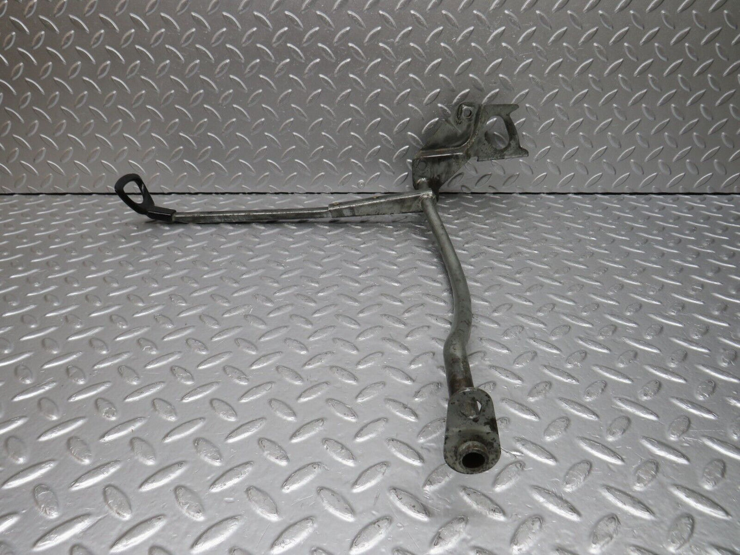 33204 Mercedes-Benz C107 R107 Front Left Seat Sliding Adjust Handle