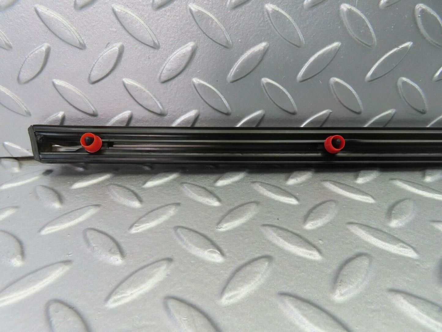 10245 Mercedes-Benz W123 Rear Left Door Centre Moulding Trim