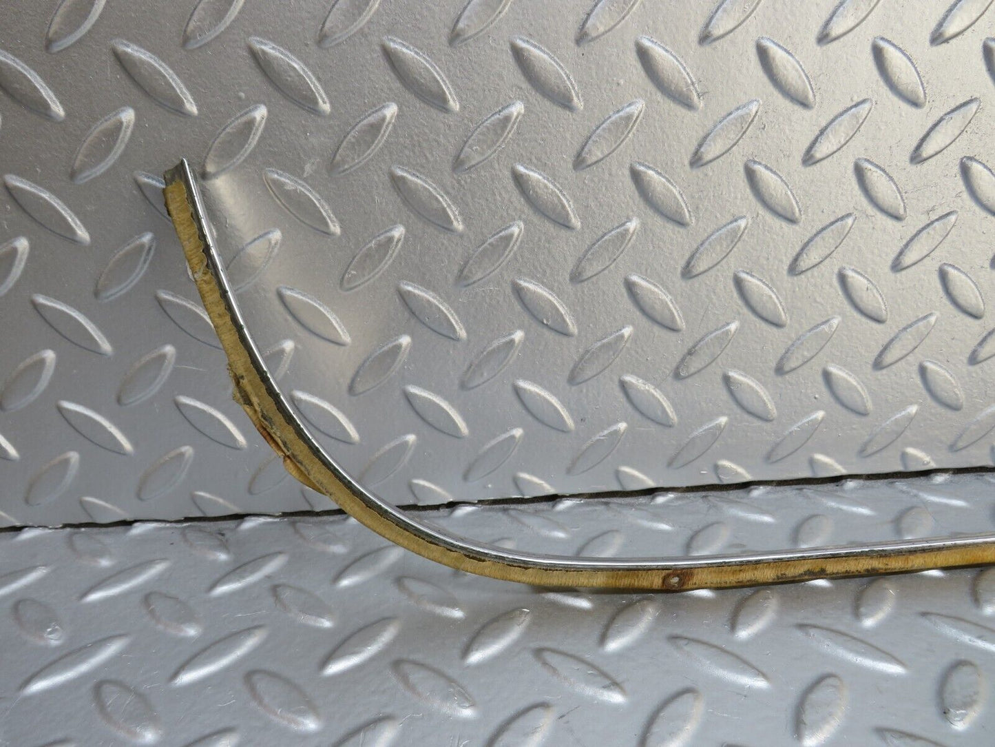 40487 Mercedes-Benz W110 230 Dashboard Chrome Trim