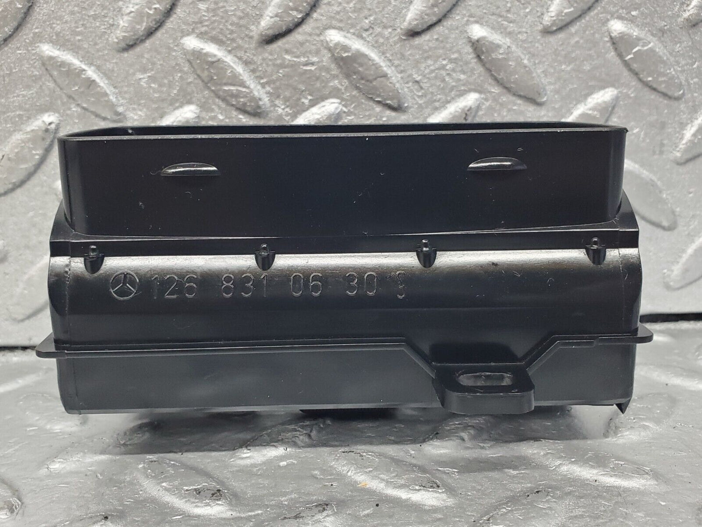 45964 Mercedes-Benz W126 420SE Dashboard Air Vent Right Side 1268310630