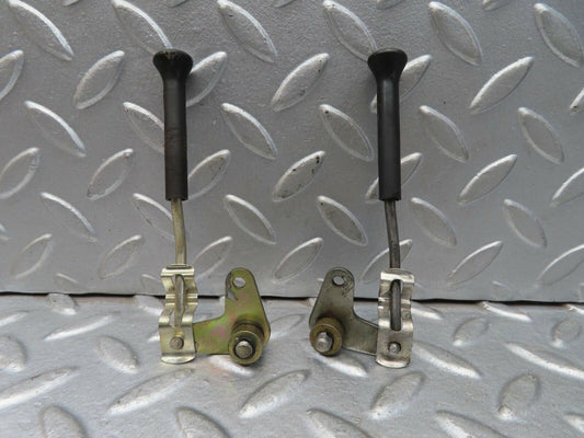 13183 Mercedes-Benz W111 220S Rear Door Lock Knob