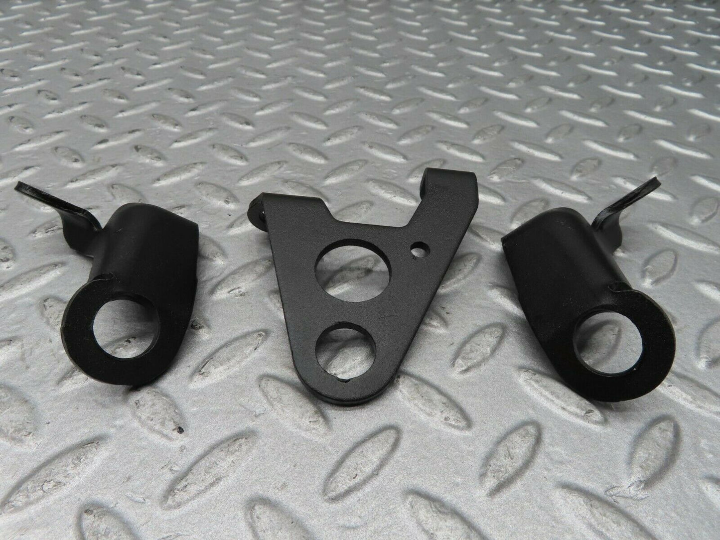 16700 Mercedes-Benz C107 380SLC Engine Lifting Eyes Hooks