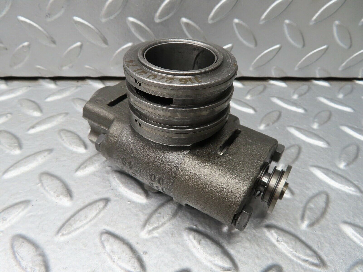 19768 Mercedes-Benz W123 722.122 Automatic Gearbox Governor 1152702174