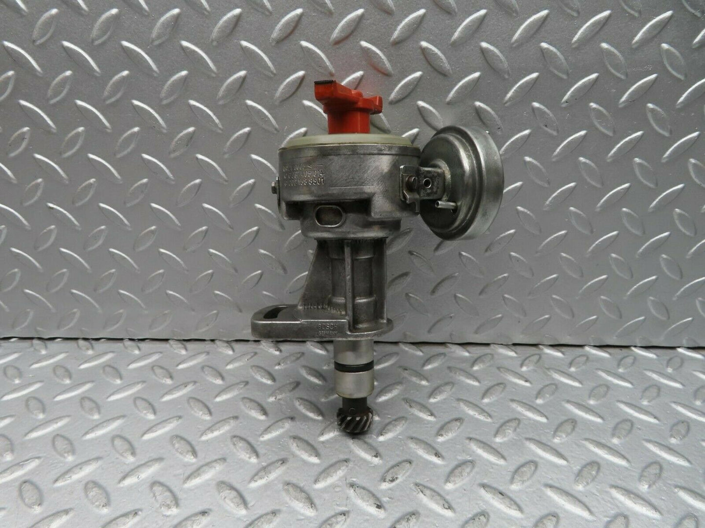 16665 Mercedes-Benz C107 380SLC Ignition Distributor Bosch 0237405014