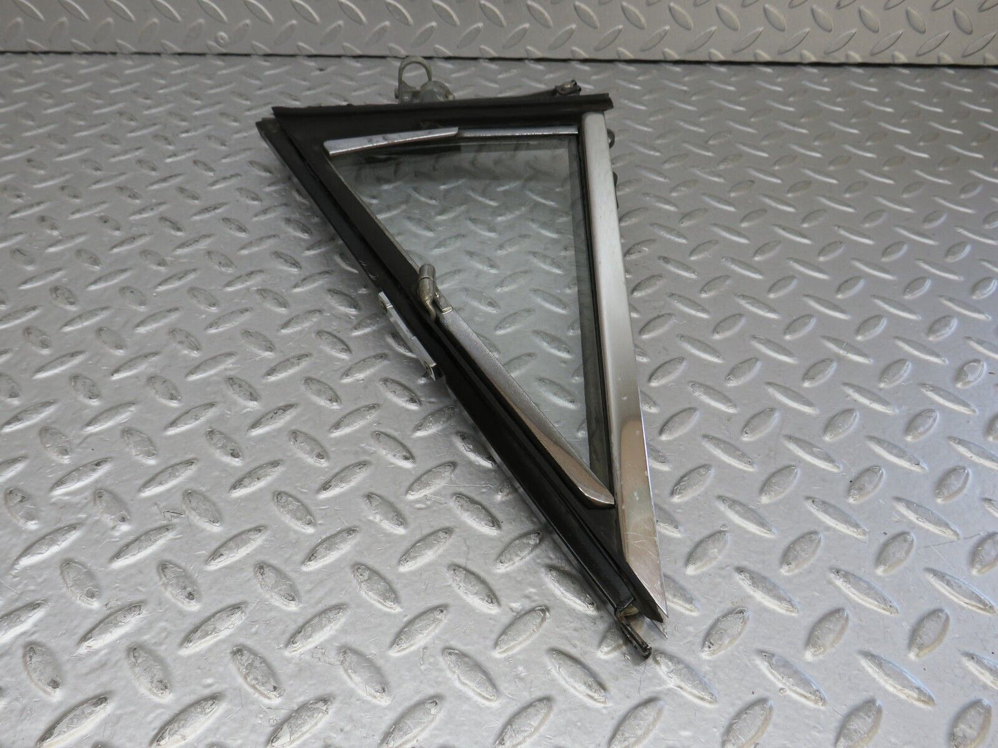 35944 Mercedes-Benz W108 Front Right Quarter Window