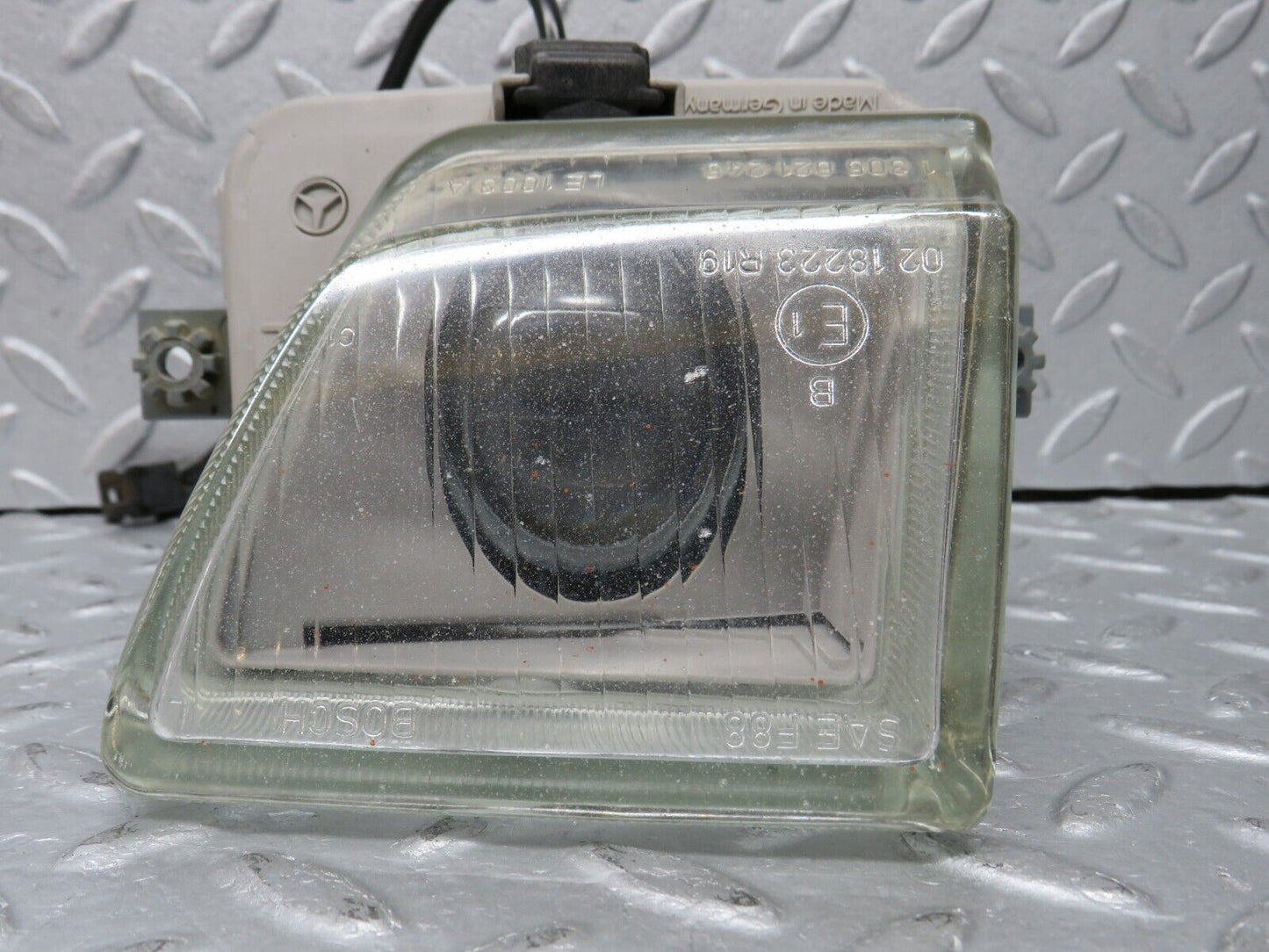 38465 Mercedes-Benz R129 280SL Coupe Front Left Fog Light Bosch 0305120001 1298200156 1305621245