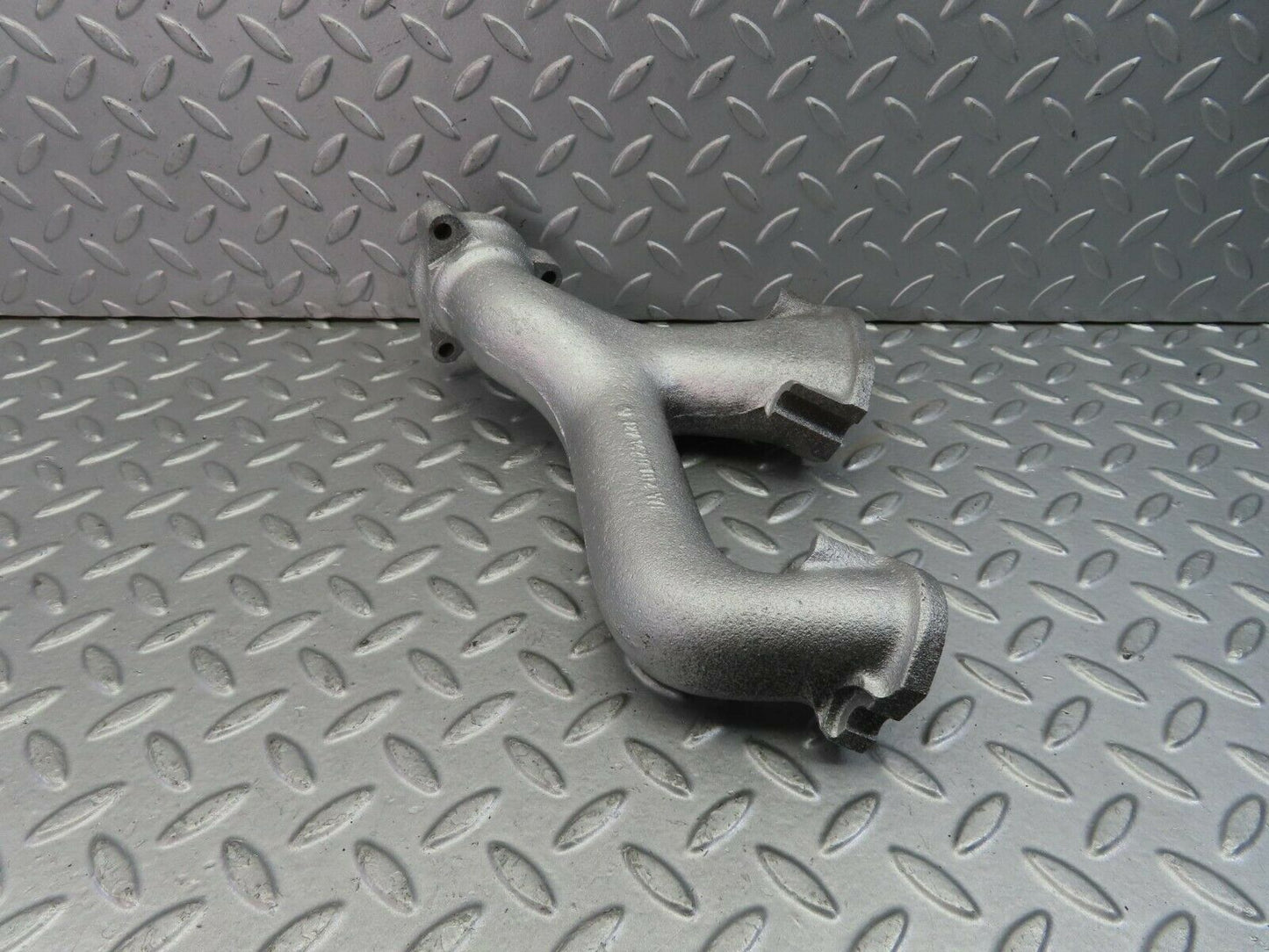 9089 Mercedes-Benz W111 Exhaust Manifold 1271420702