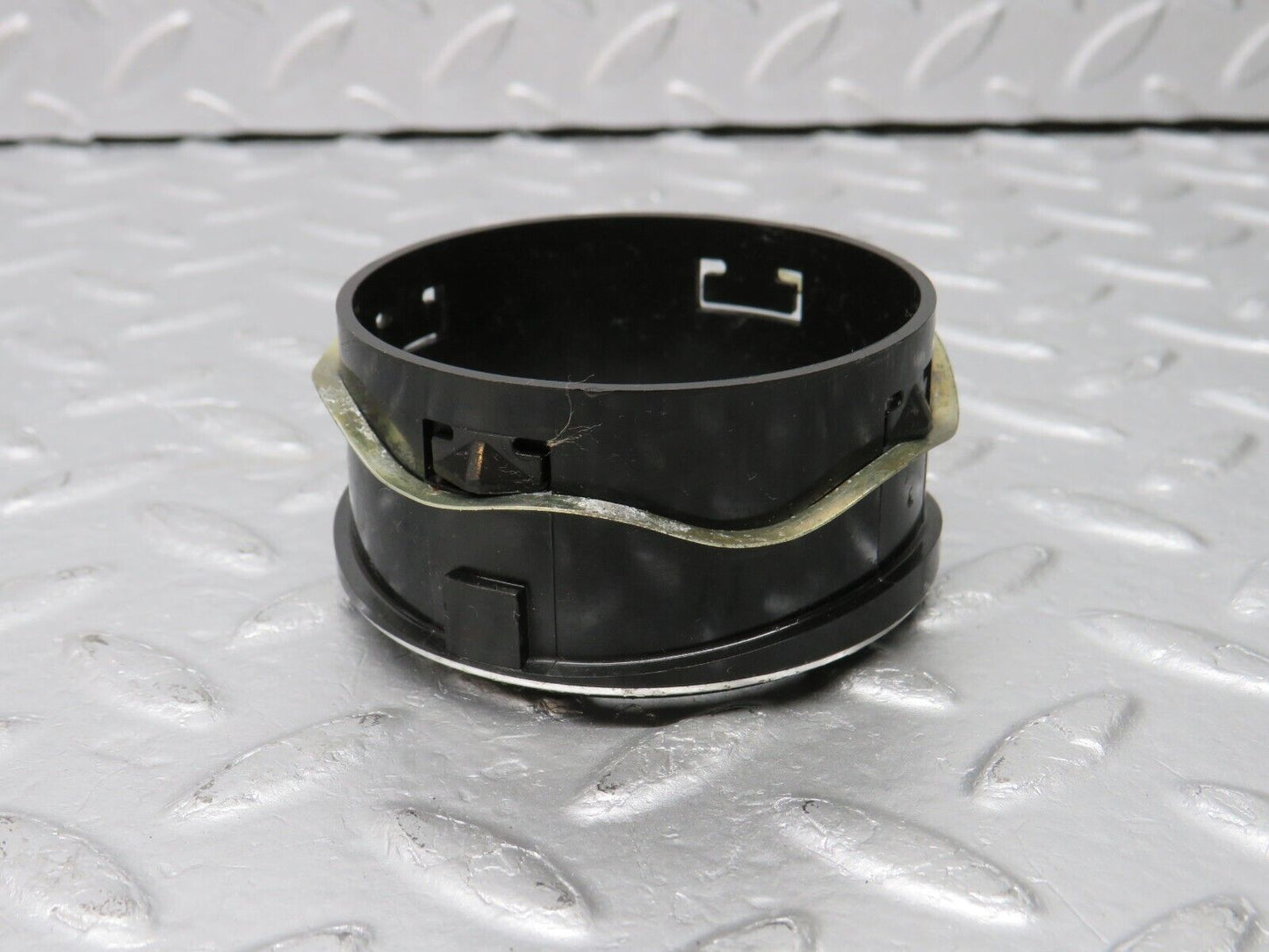 39184 Mercedes-Benz R107 500SL Dashboard Air Vent Chrome Bezel