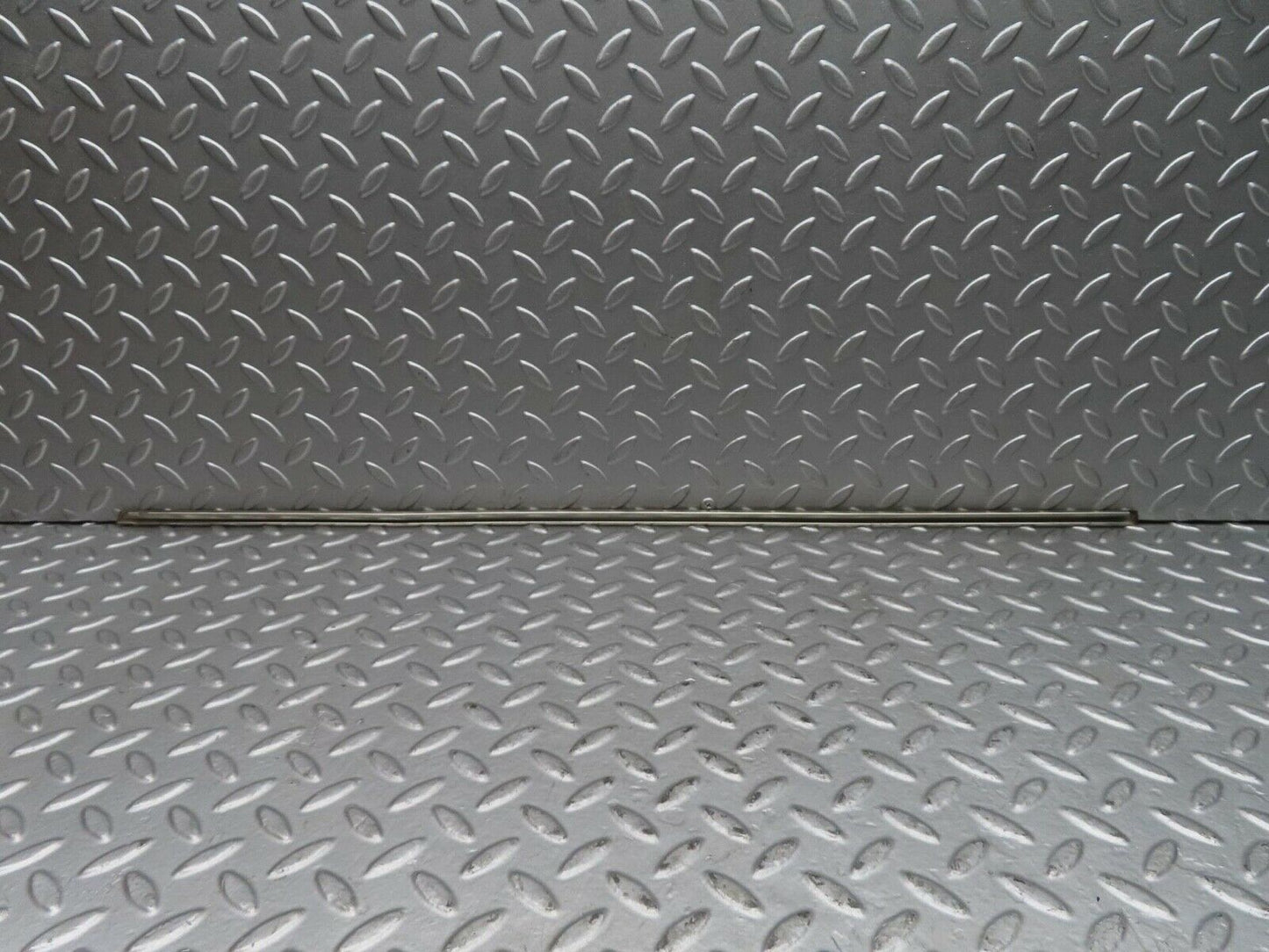 15197 Mercedes-Benz W140 S320 Rear Right Door Lower Chrome Moulding Trim