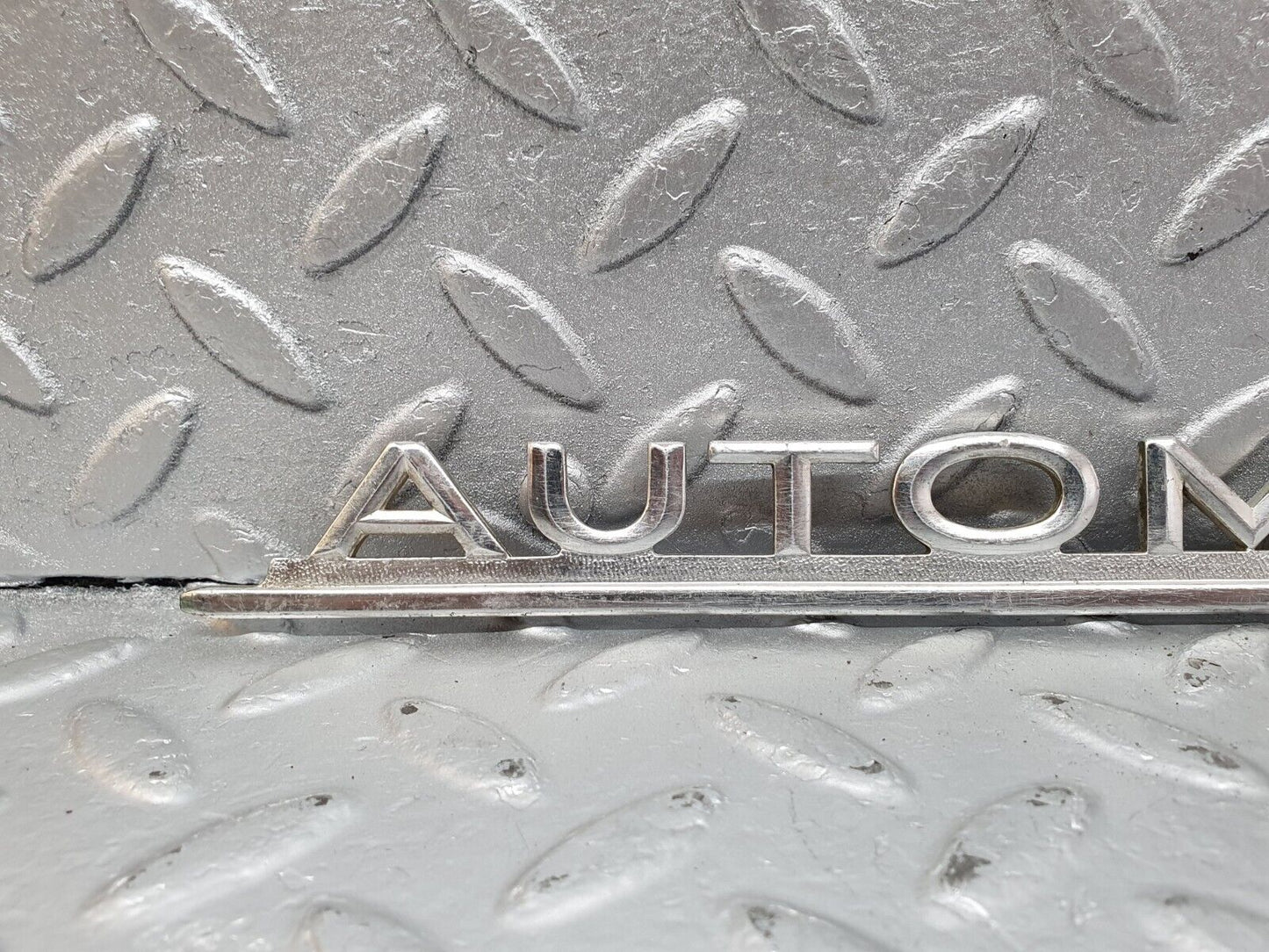 43183 Mercedes-Benz W108 280SE Trunk Badge Emblem Automatic