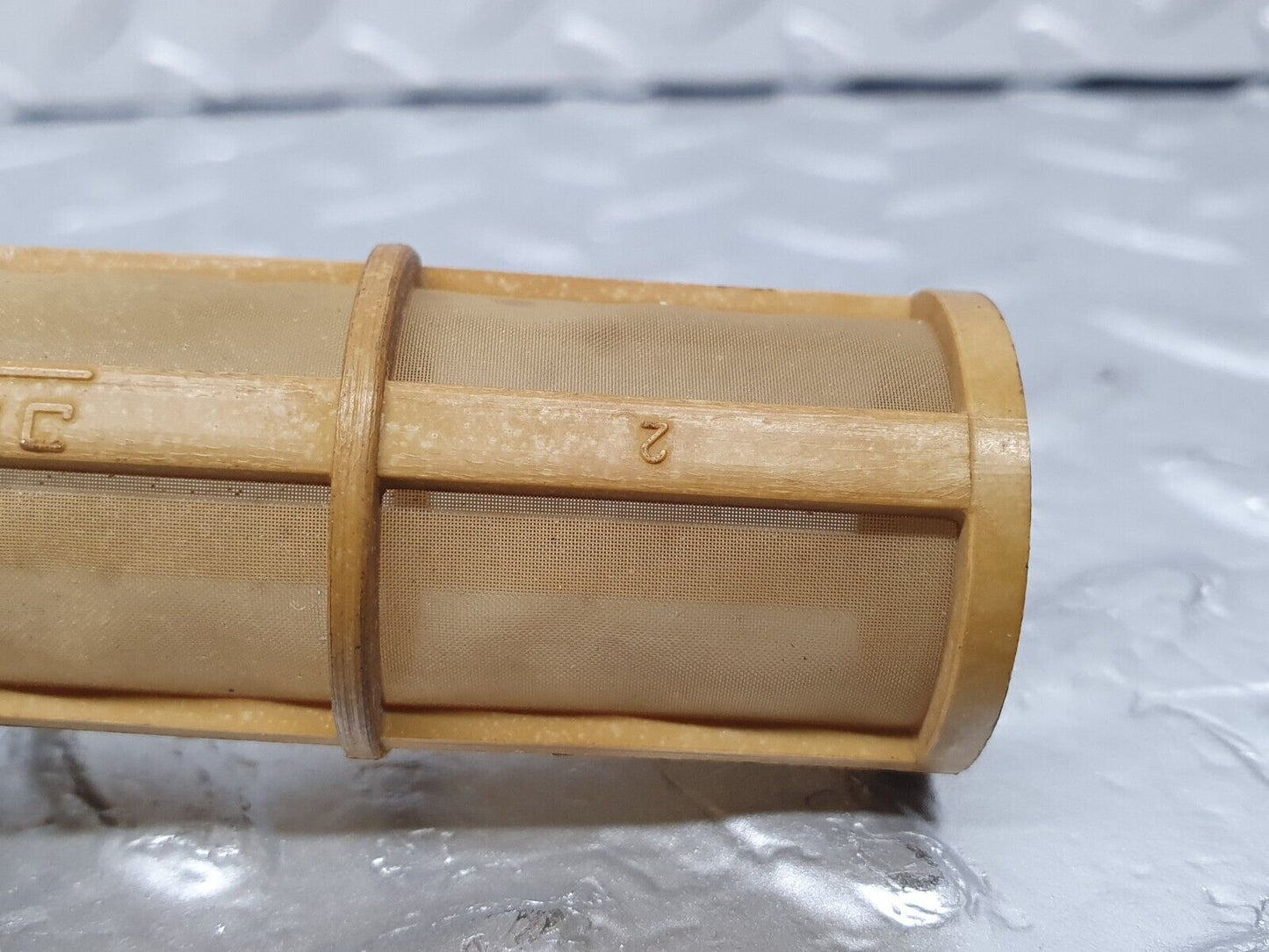 43859 Mercedes-Benz C126 380SEC Coupe Fuel Tank Fuel Filter 1074710135