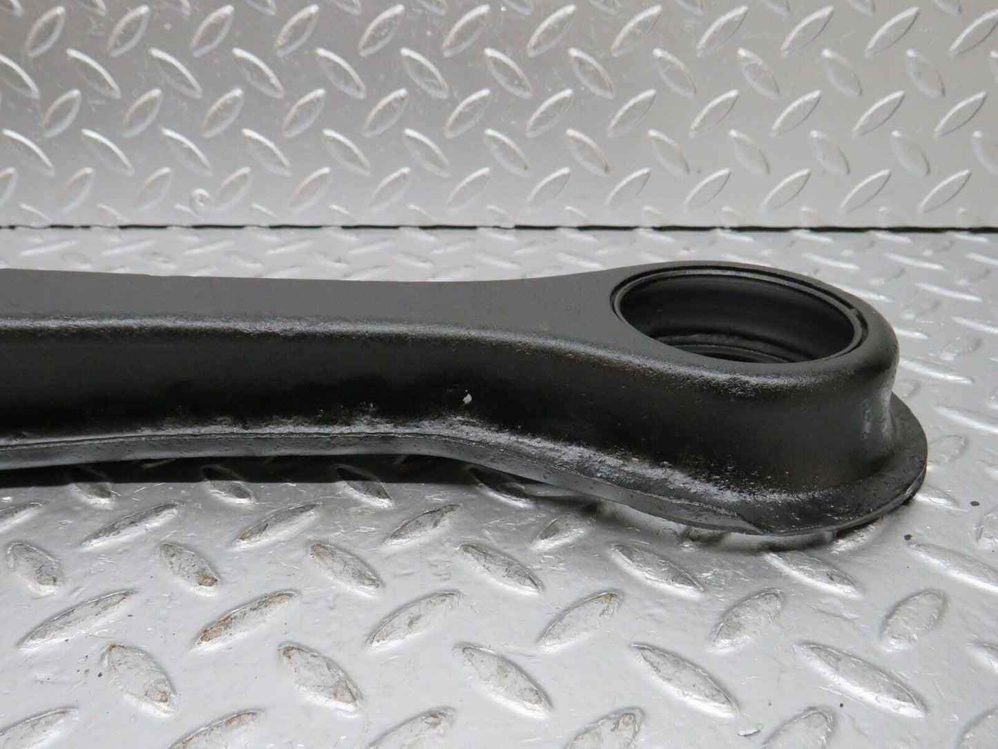 0367 Mercedes-Benz W108 280SE Rear Axle Spring Coil Mount
