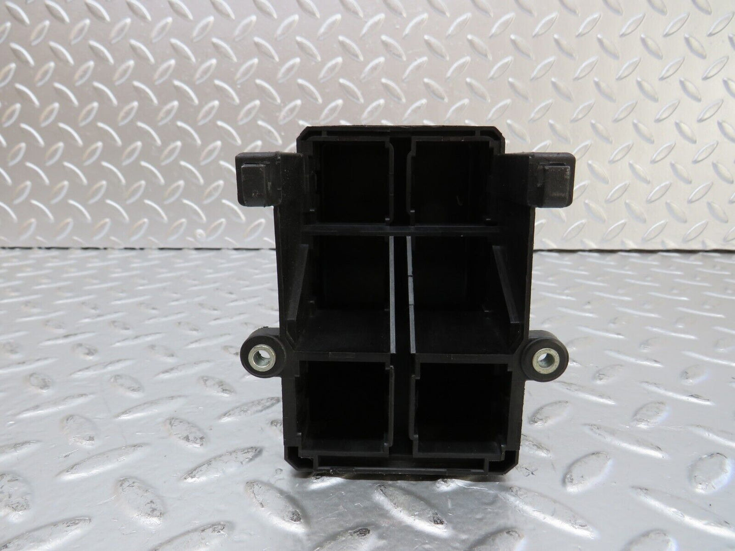 25357 Mercedes-Benz W201 190D Relay Box Cover 2015450103