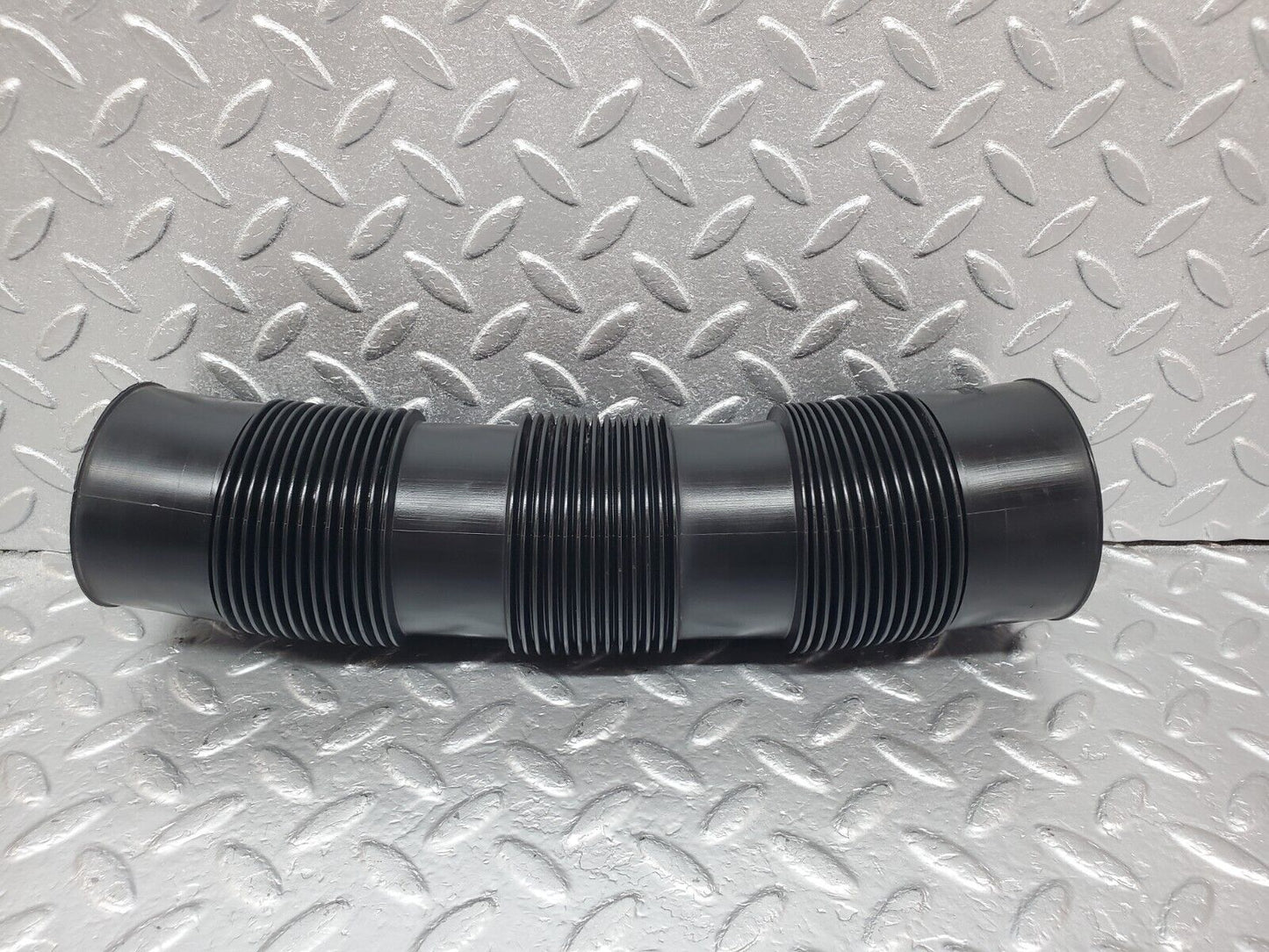 45787 Mercedes-Benz W126 420SE Air Filter Intake Pipe 1170940382