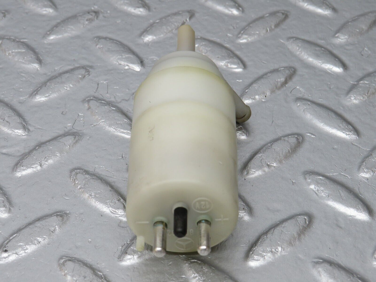 33611 Mercedes-Benz W201 190E 2.0L Windscreen Washer Pump 1248690221
