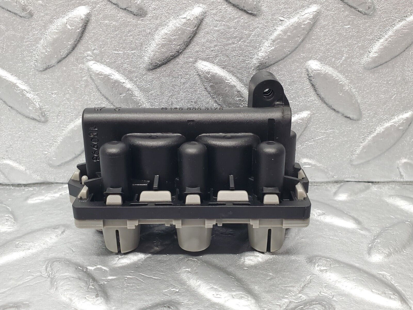 46932 Mercedes-Benz R129 320SL Coupe Engine Vacuum Valve 1298003178