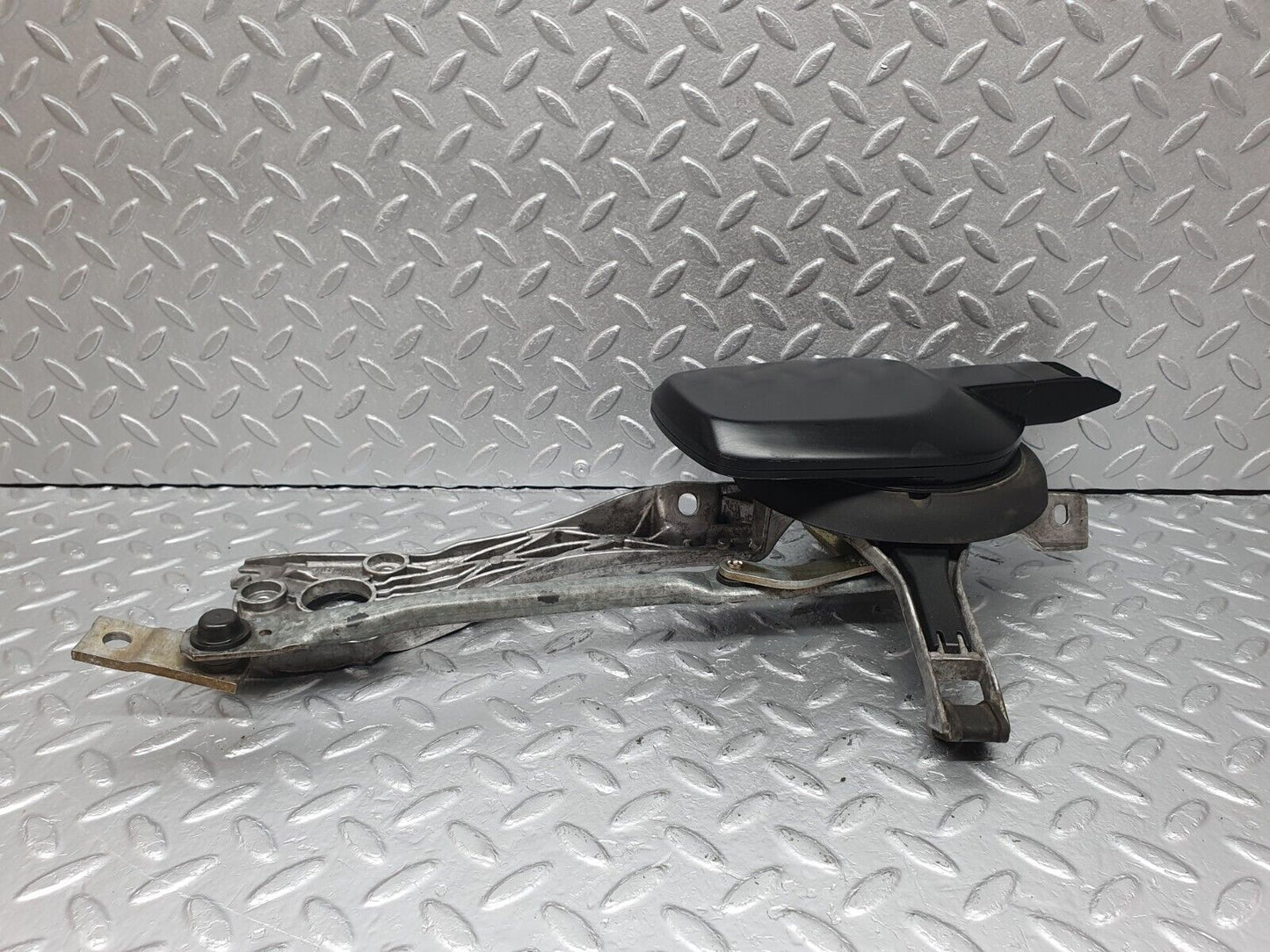 41405 Mercedes-Benz W124 200E Wiper Mechanism Linkage Bosch