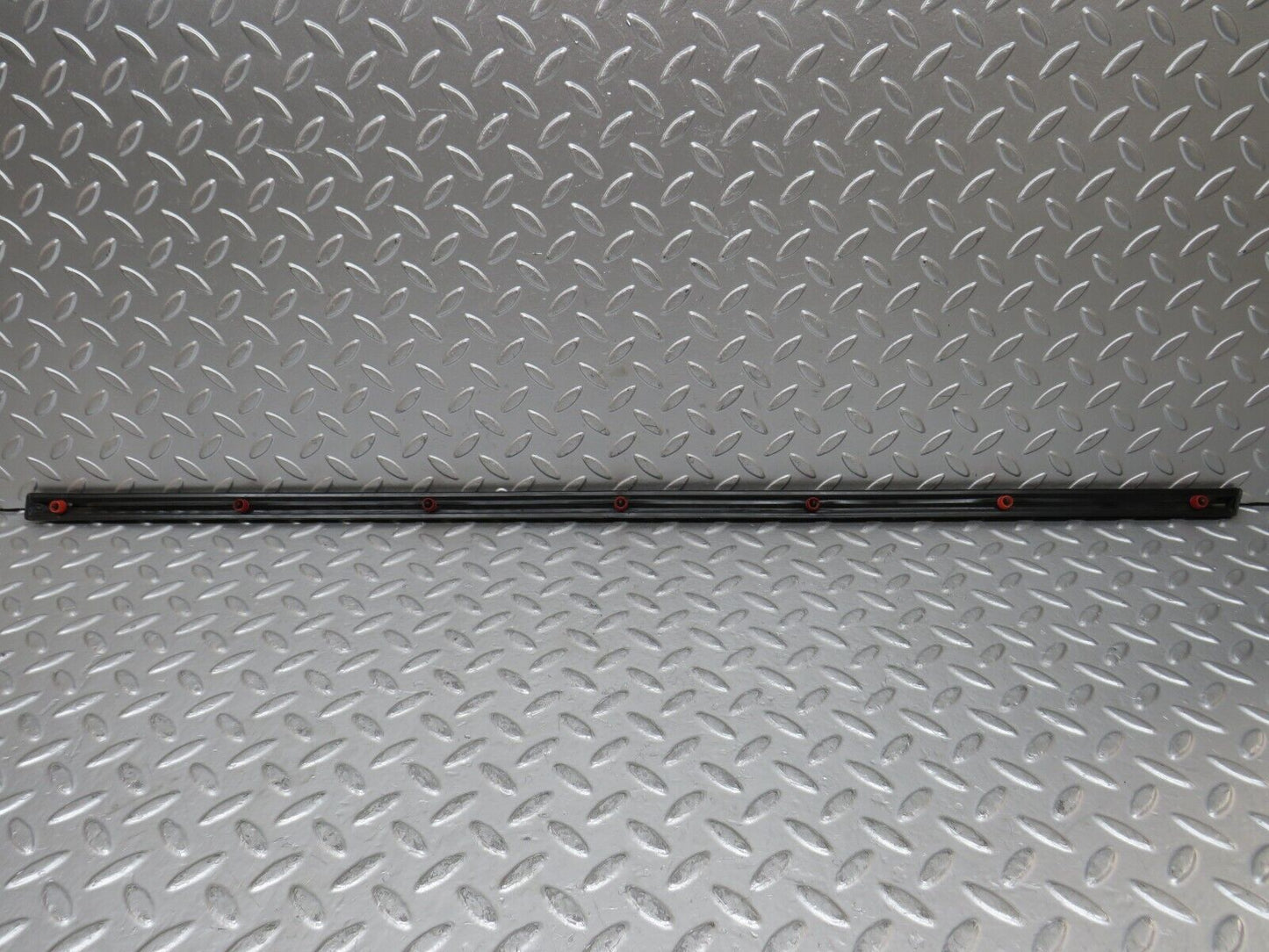 27892 Mercedes-Benz W123 280E Rear Right Door Centre Moulding Trim