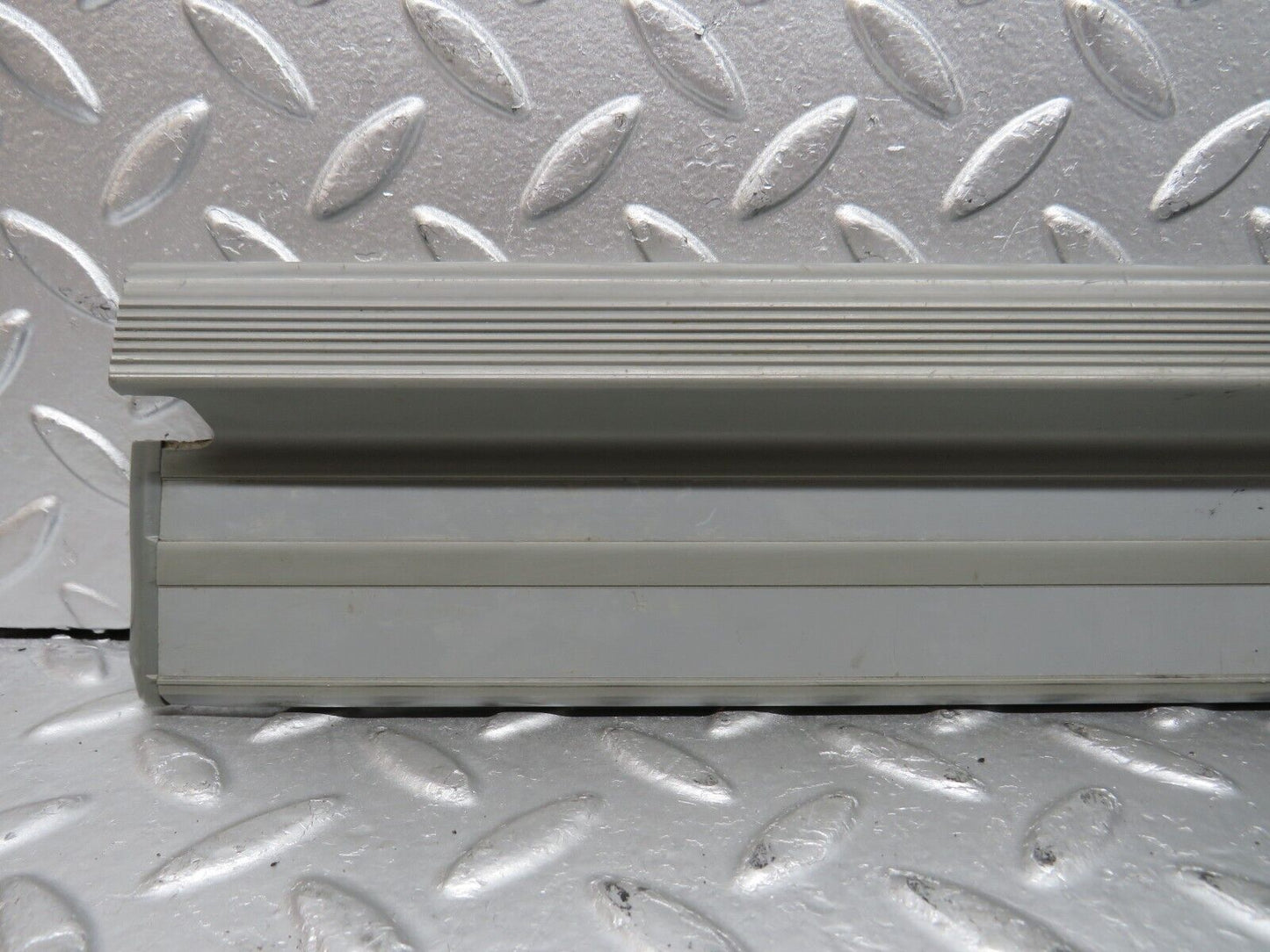 31206 Mercedes-Benz S124 220TE Wagon Front Right Door Sill Trim