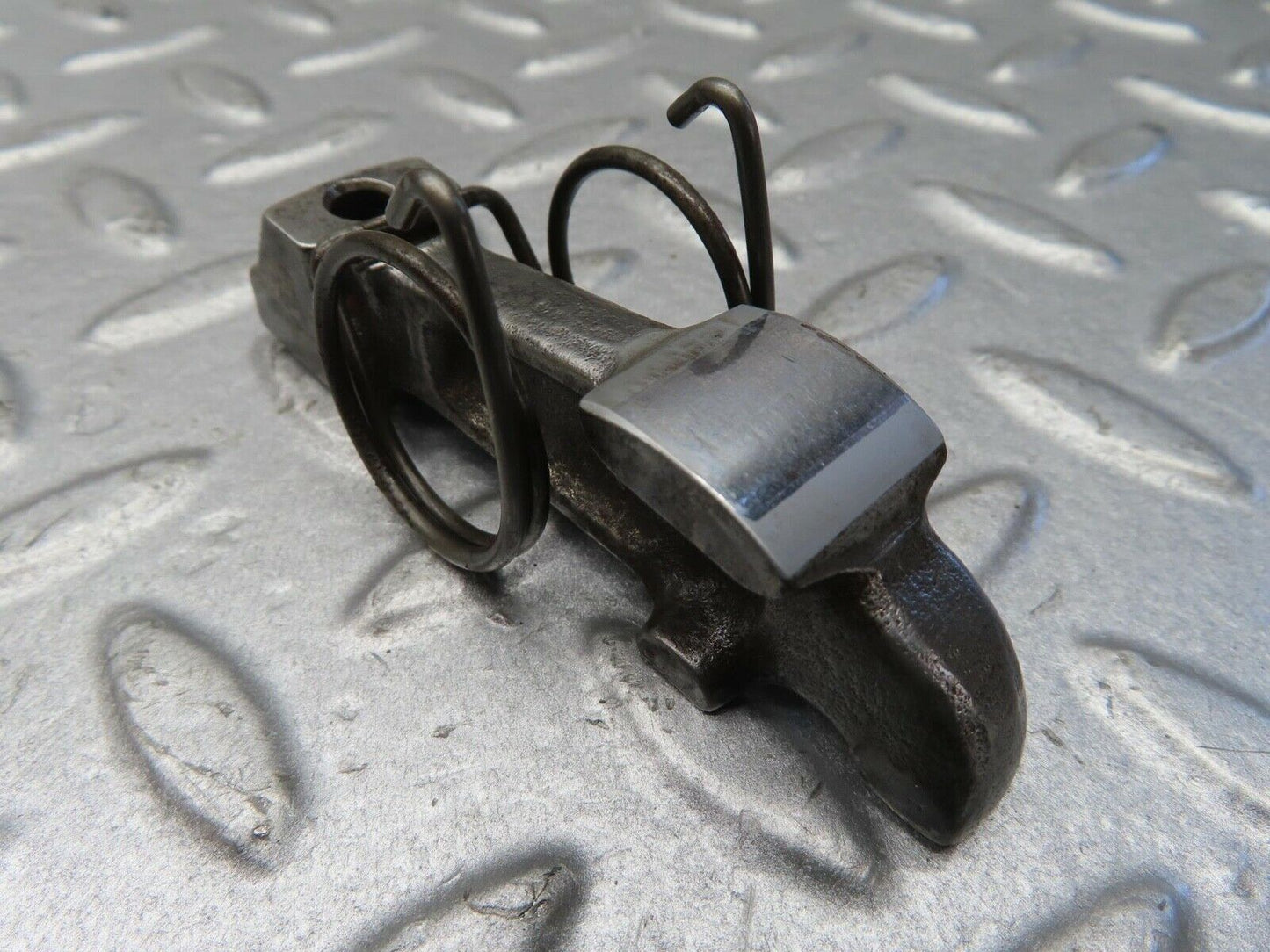 13373 Mercedes-Benz W111 230S Valve Rocker Arm With Retaining Spring
