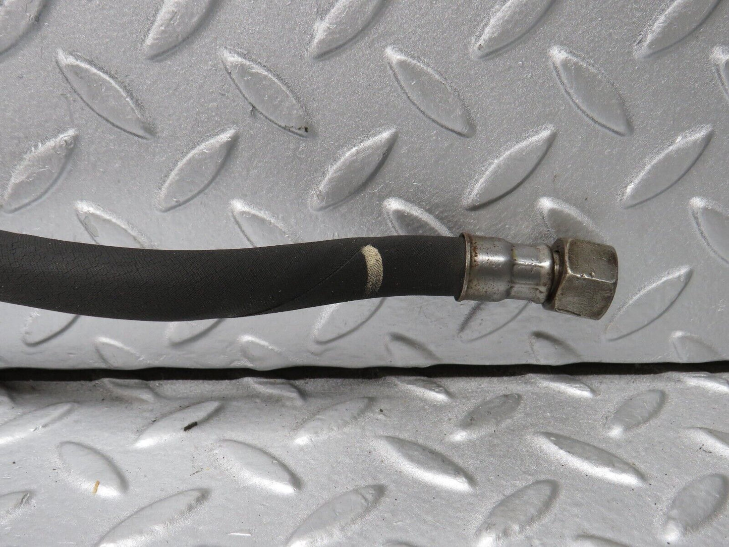 39325 Mercedes-Benz R107 500SL Gearbox Oil Hose Pipe