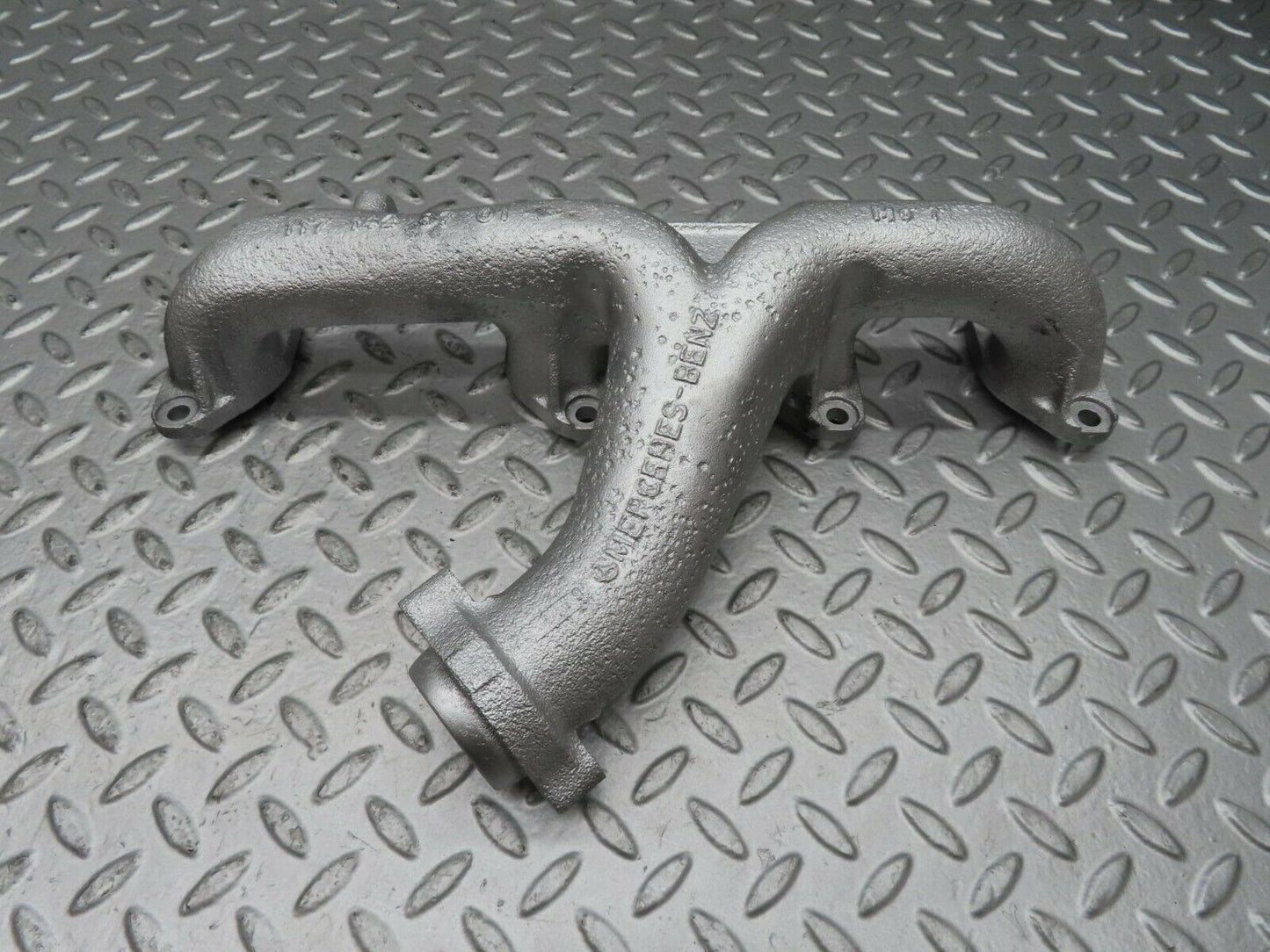 15613 Mercedes-Benz R107 450SL Exhaust Manifold Right 1171428701
