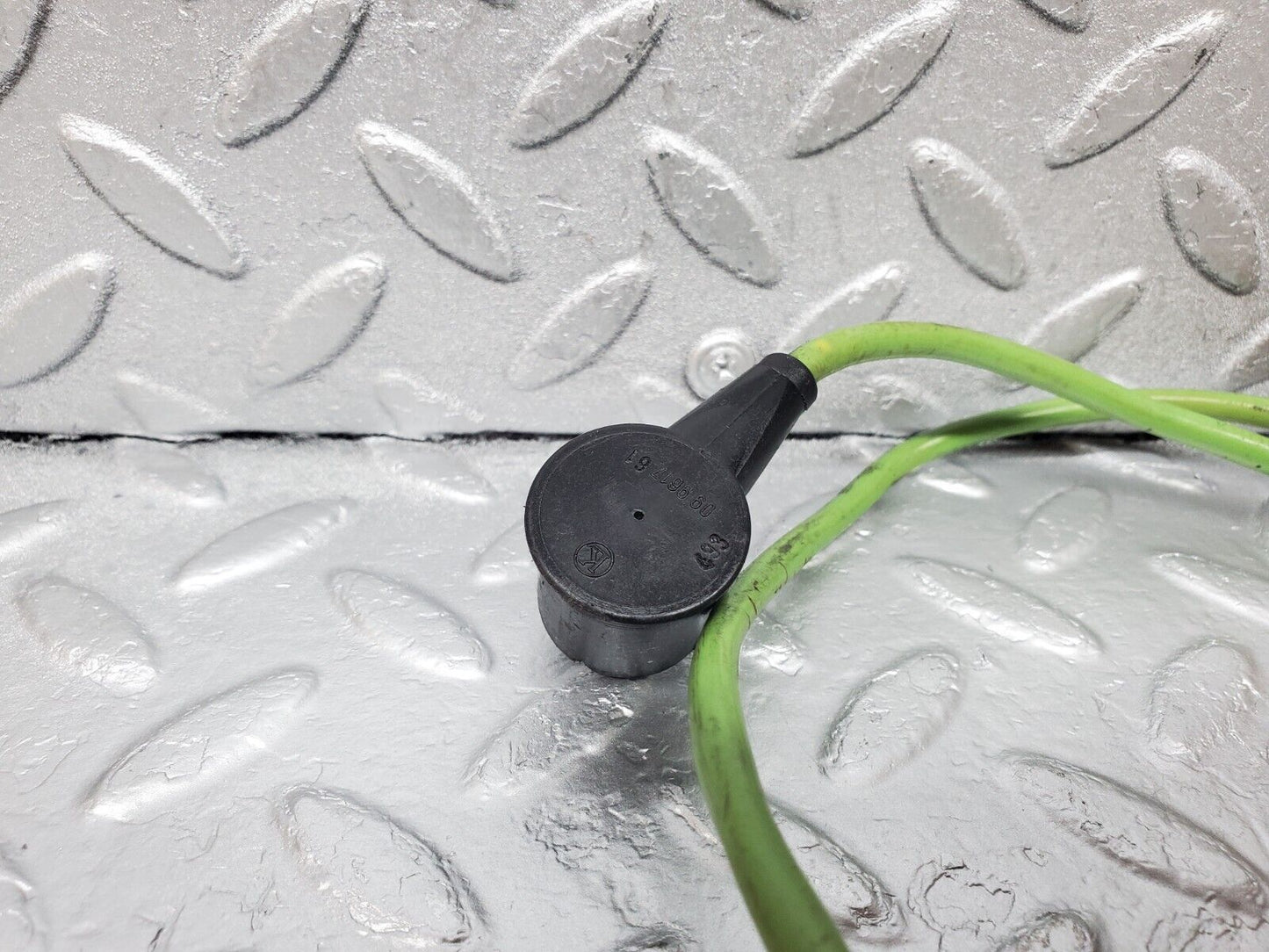 45441 Mercedes-Benz 280E M110.988 Ignition Control Unit Cable 09961761