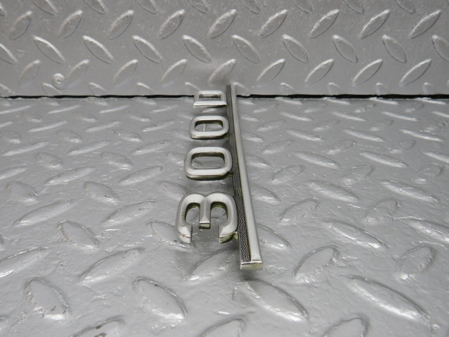 40692 Mercedes-Benz W123 300D Trunk Badge Emblem 1238170915