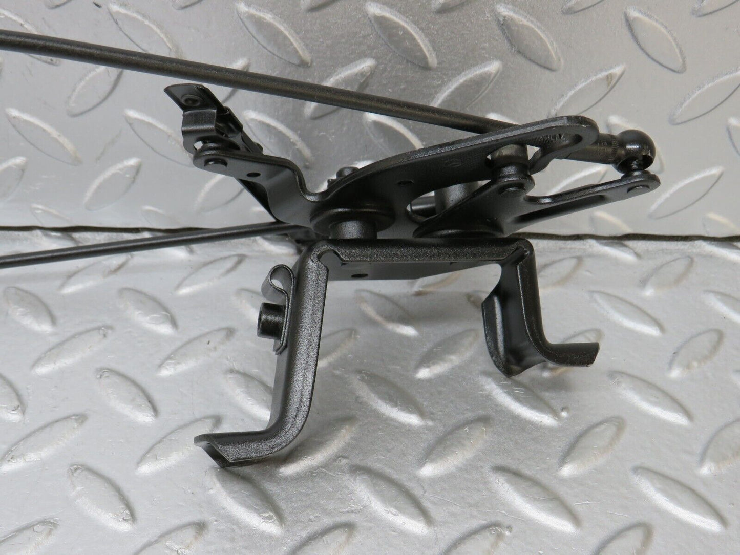 36361 Mercedes-Benz W126 420SE Accelerator Throttle Linkage