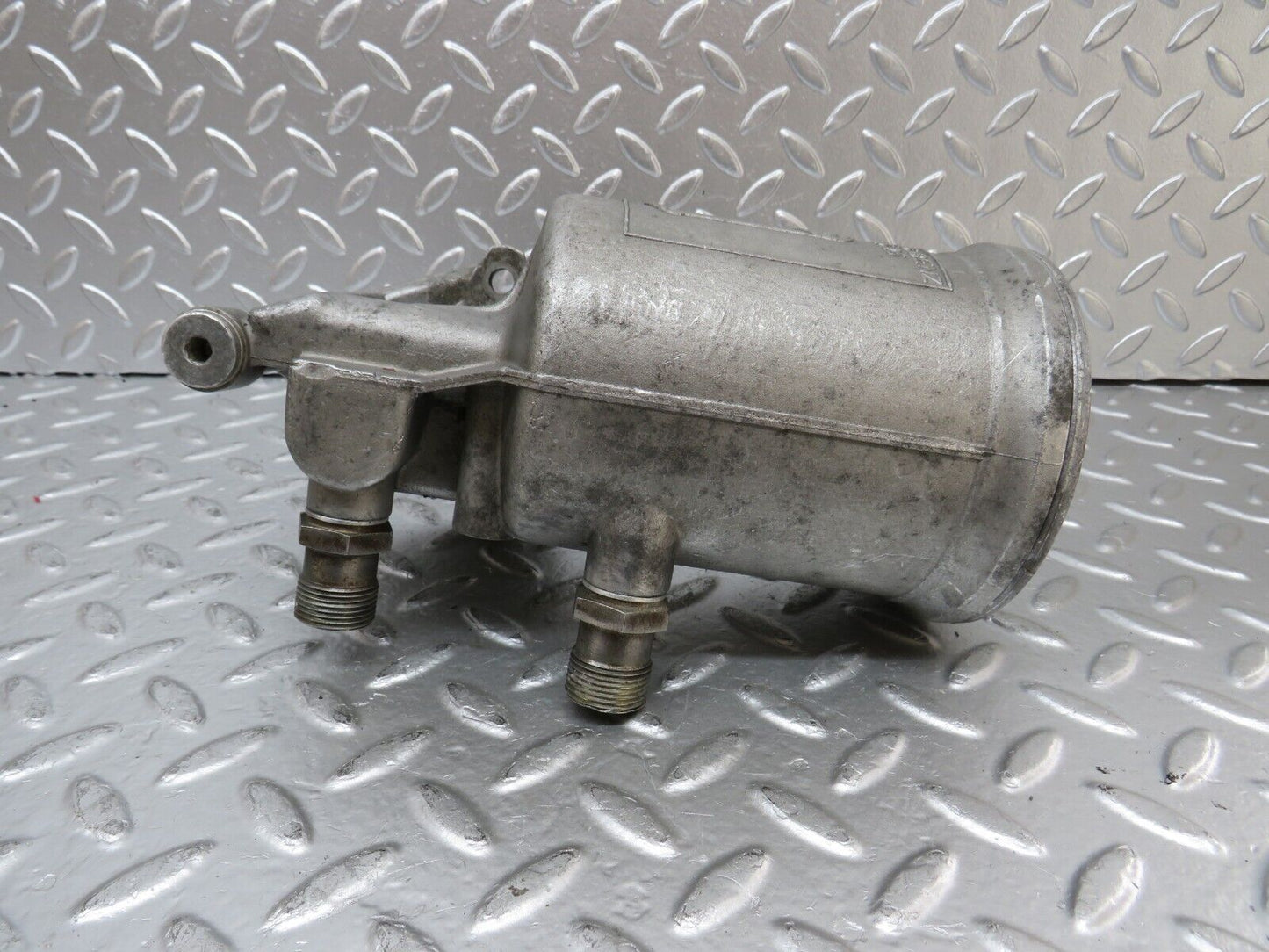 25092 Mercedes-Benz W126 Oil Filter Housing 1171802811