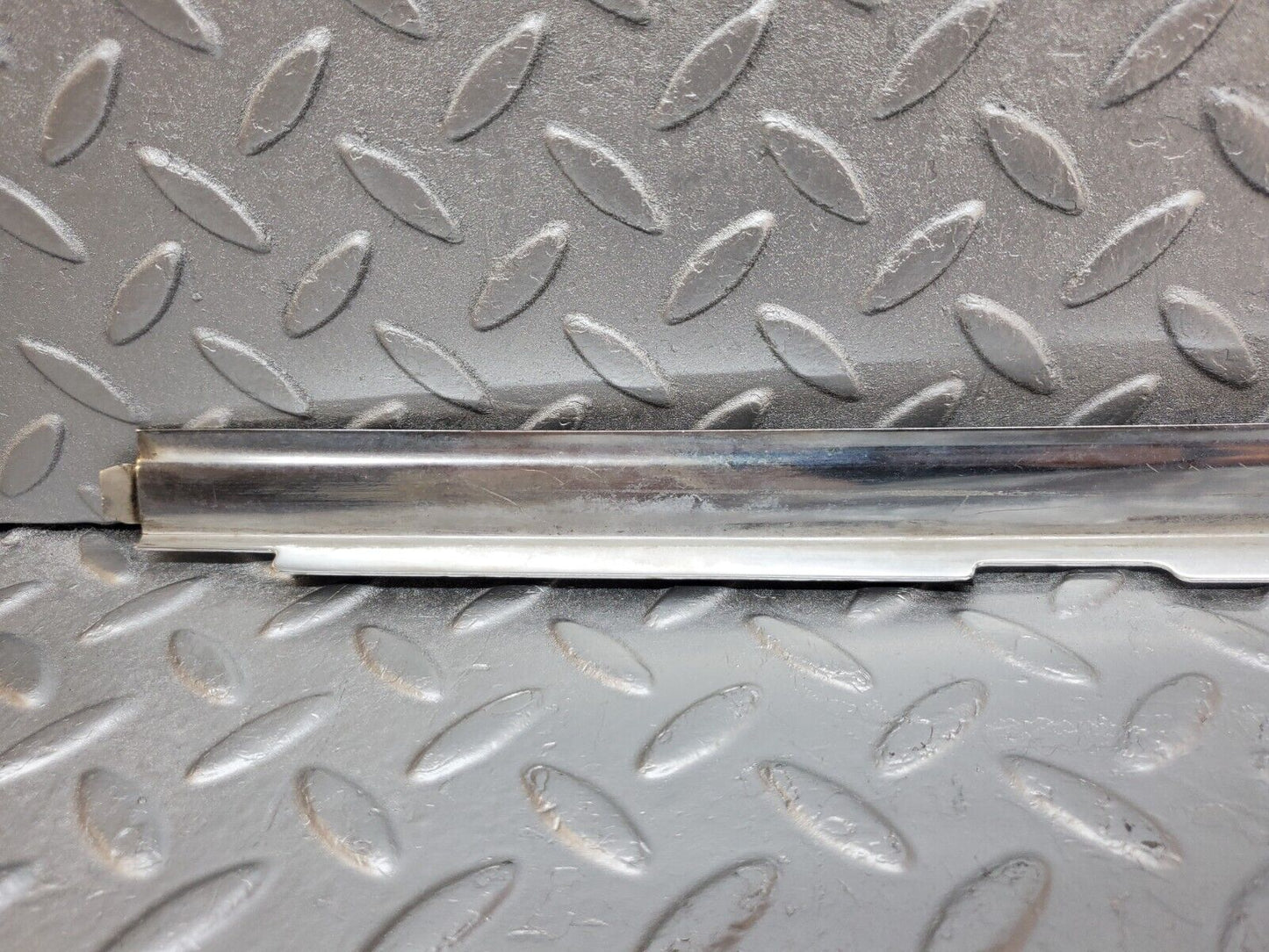 45812 Mercedes-Benz W126 420SE A Pillar Chrome Moulding Trim Pair