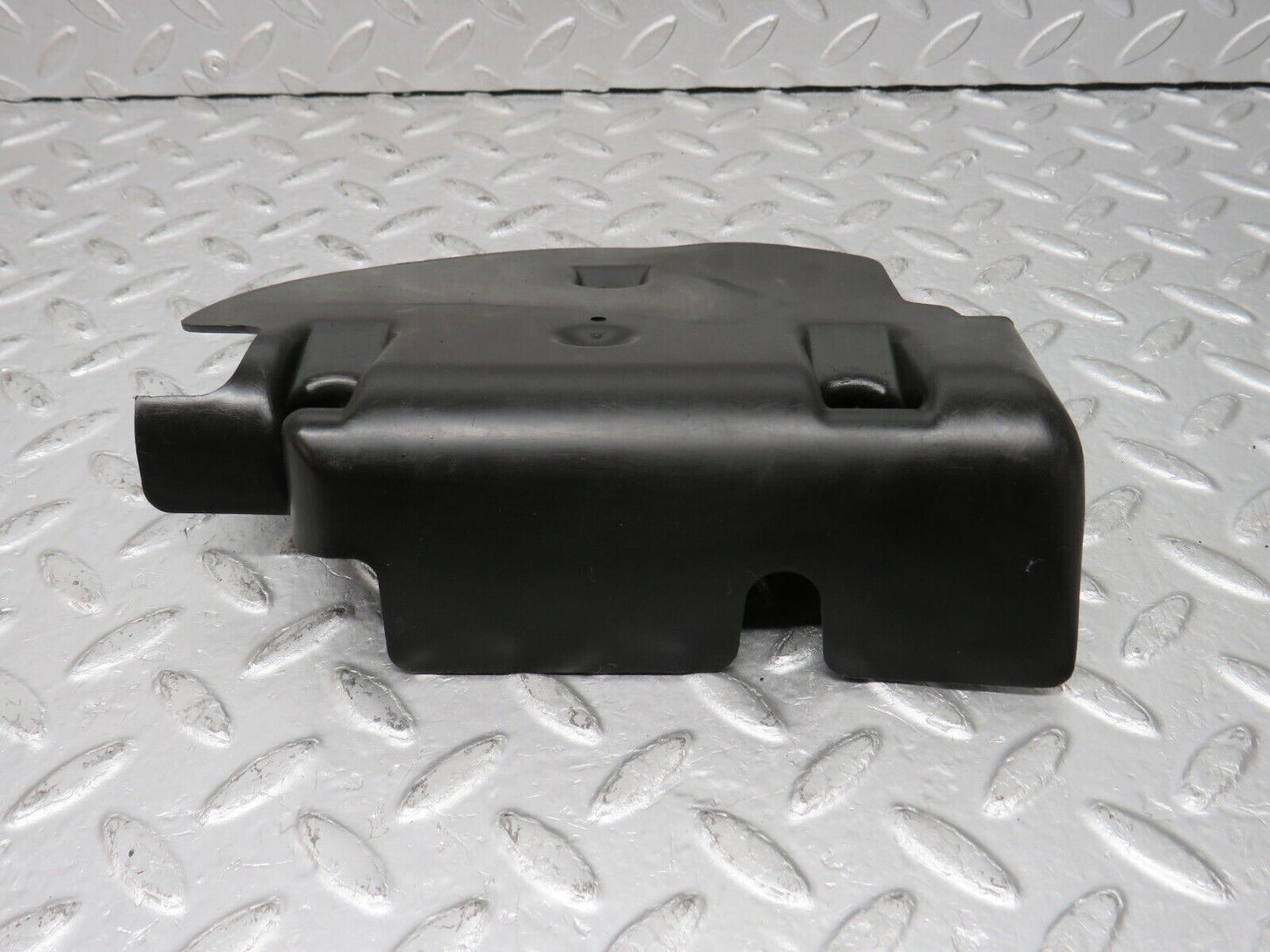 33398 Mercedes-Benz W202 C180 Fuel Tank Plastic Cover 2024710287