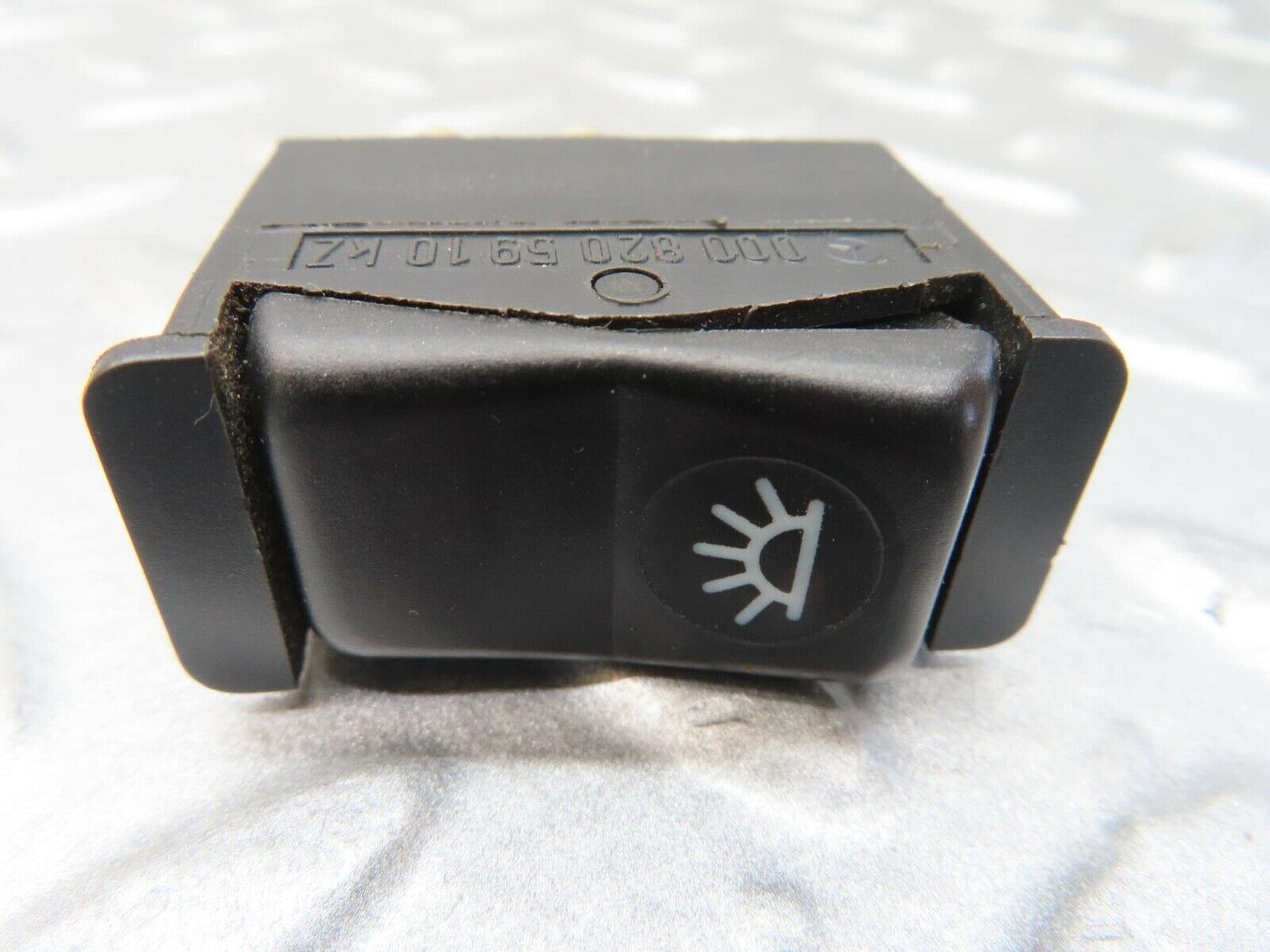 16115 Mercedes-Benz W123 280E Interior Light Switch 0008205910